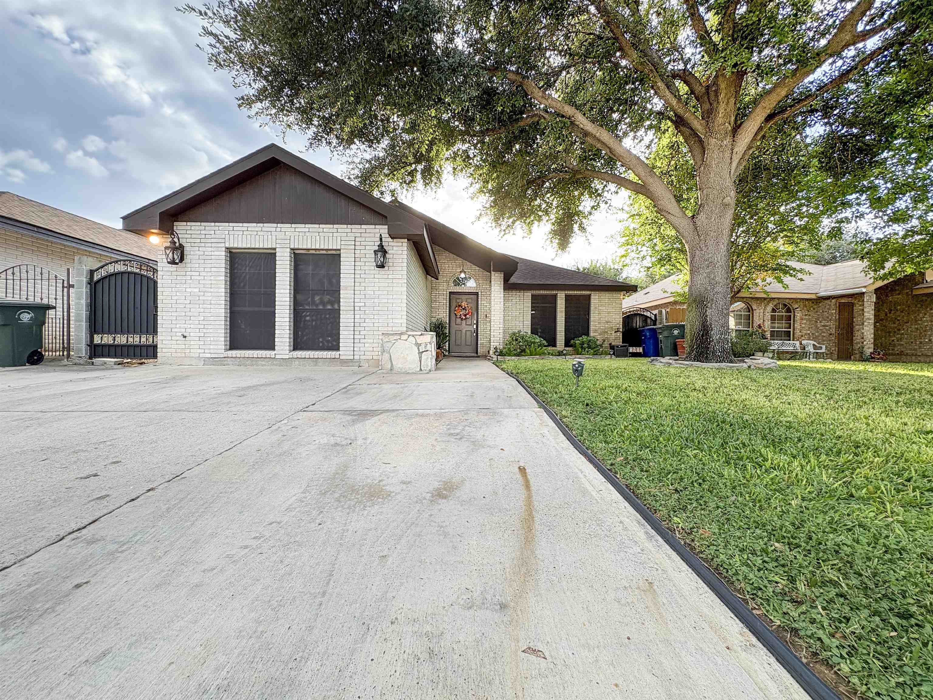 124 Knoll Ave