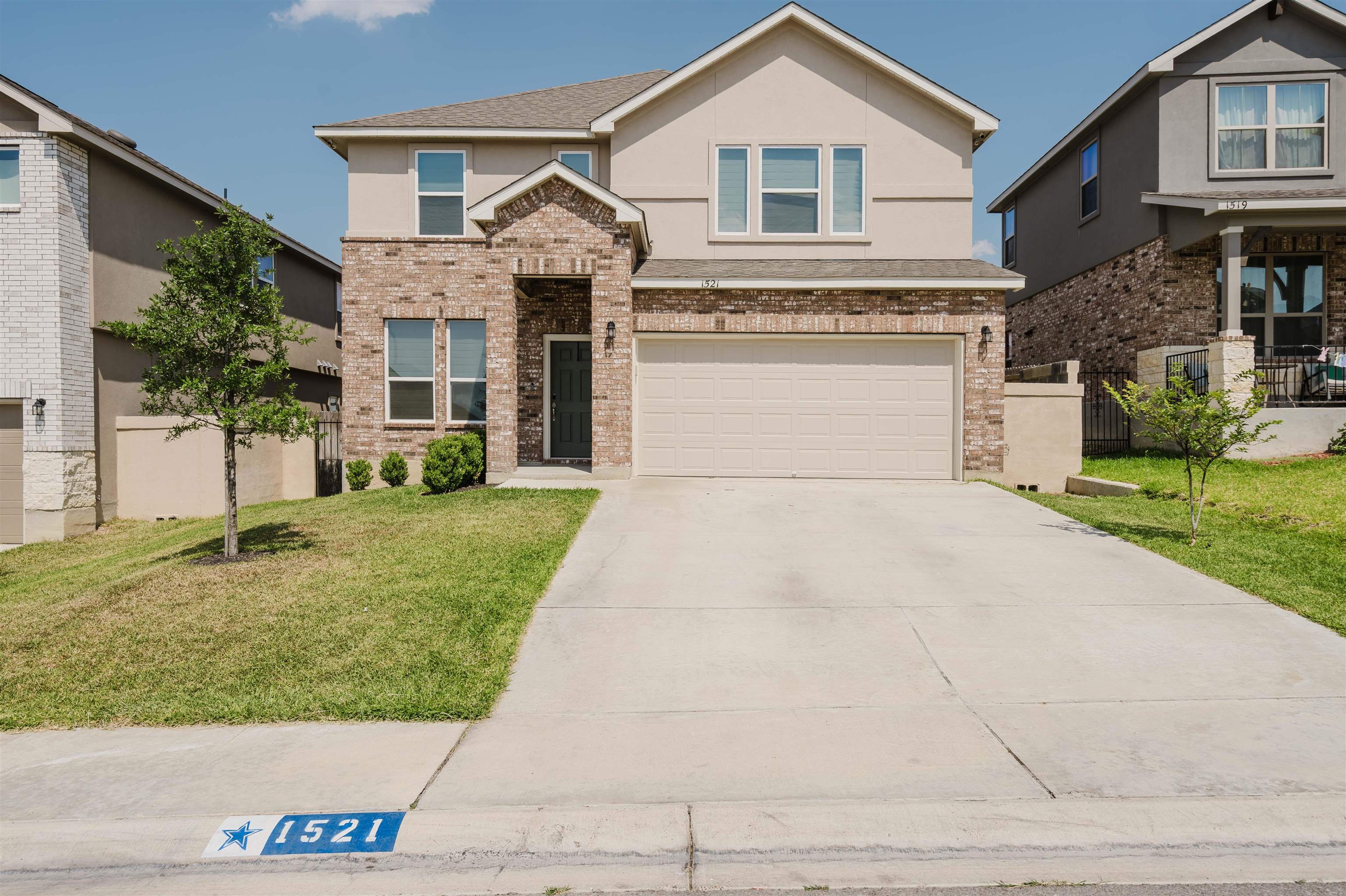 1521 Alborada Dr. Property Photo 1