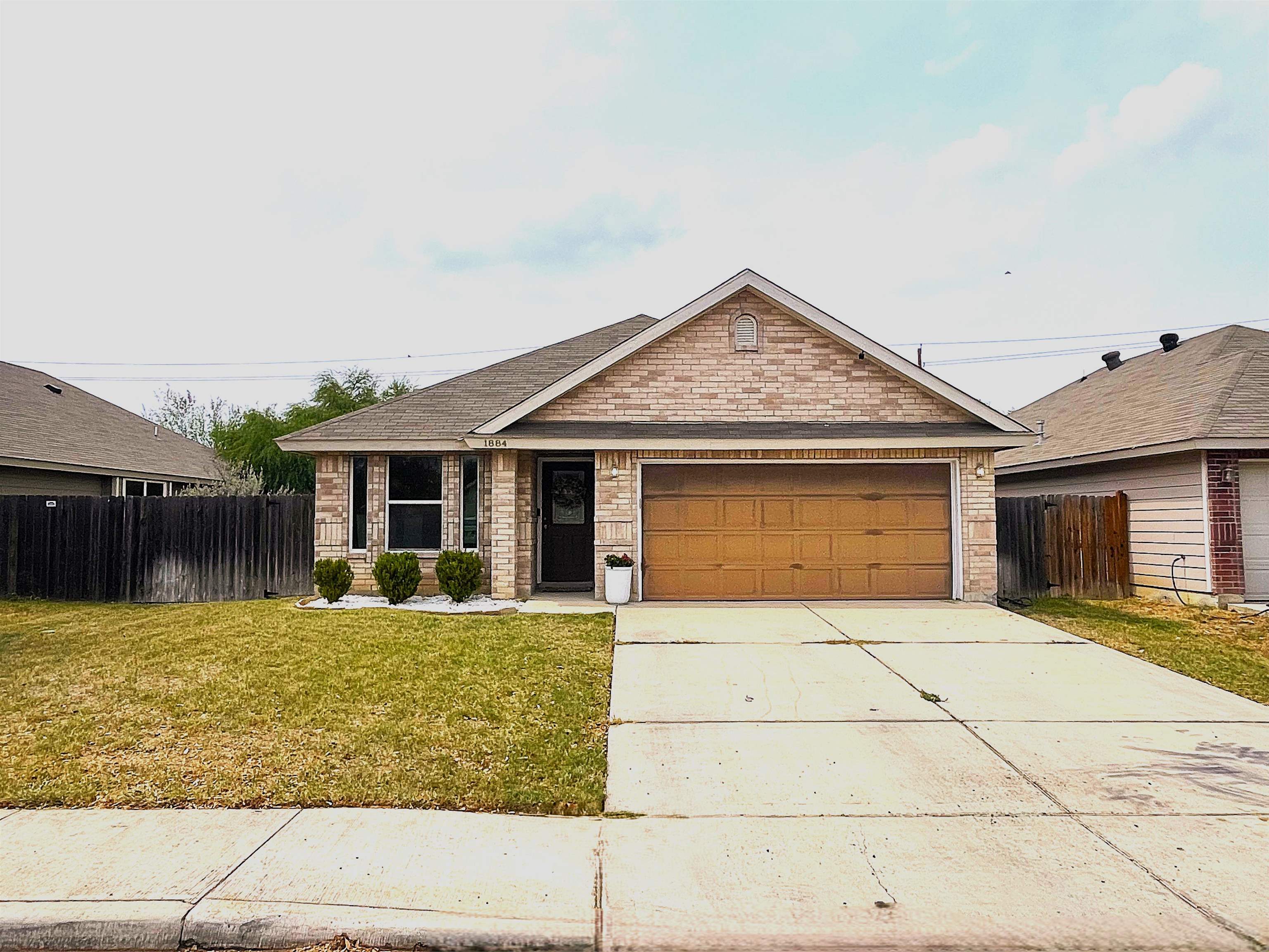 1884 Stonefield Ln