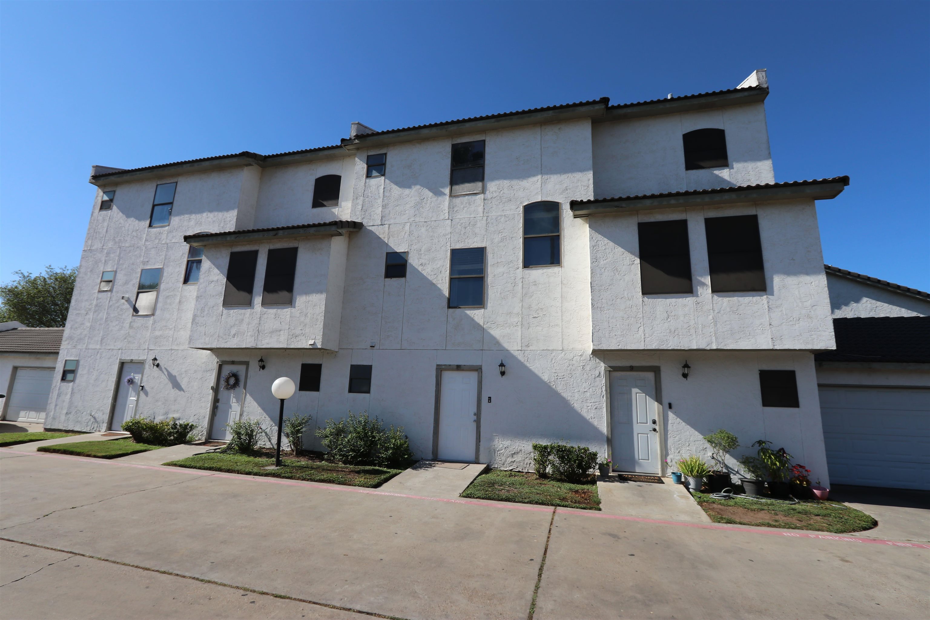 100 E Village Blvd Property Photo