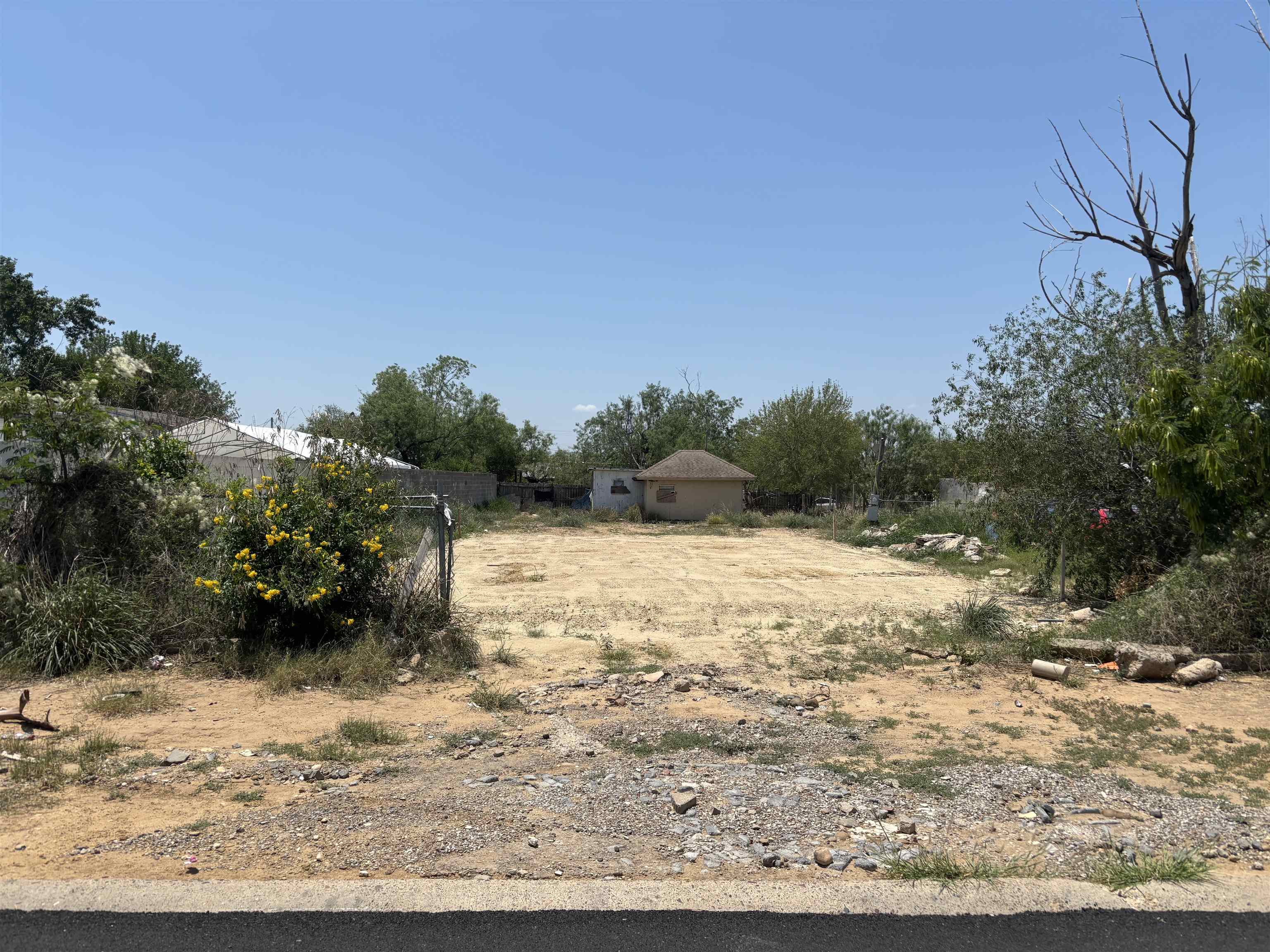 1423 E Orquidia Ln Property Photo 1