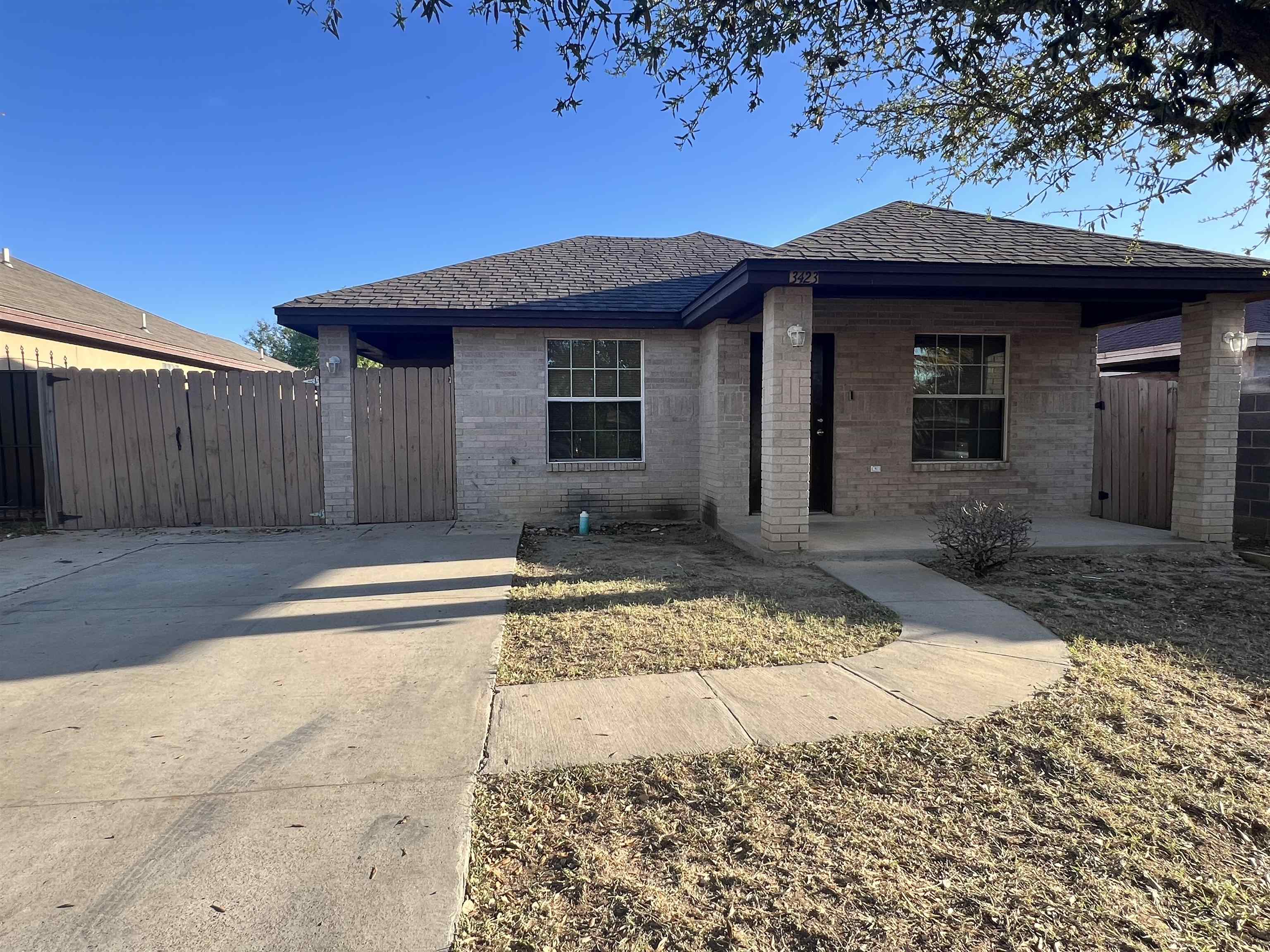 3423 Pecan St Property Photo 1