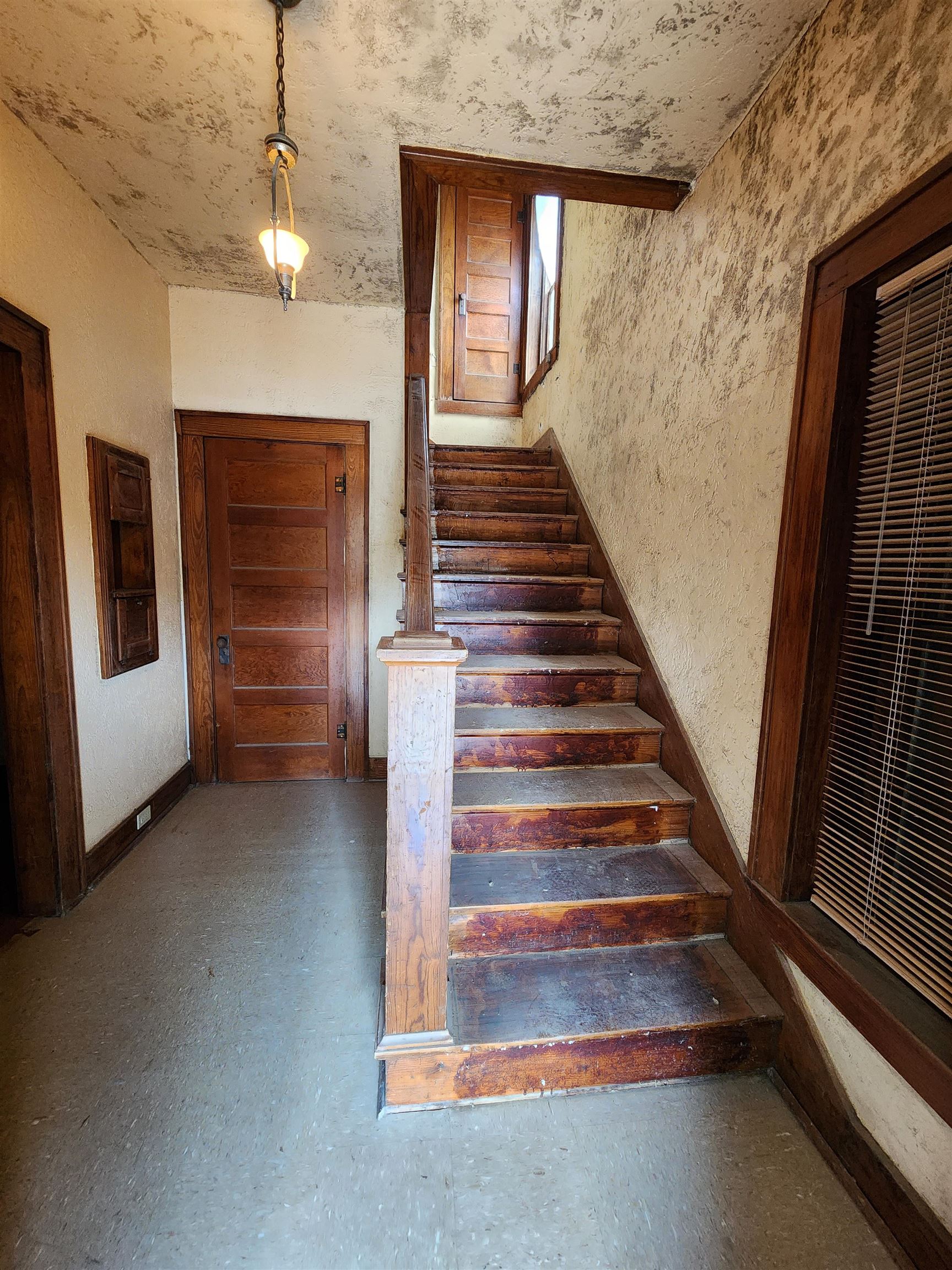 Avenue D Property Photo 2