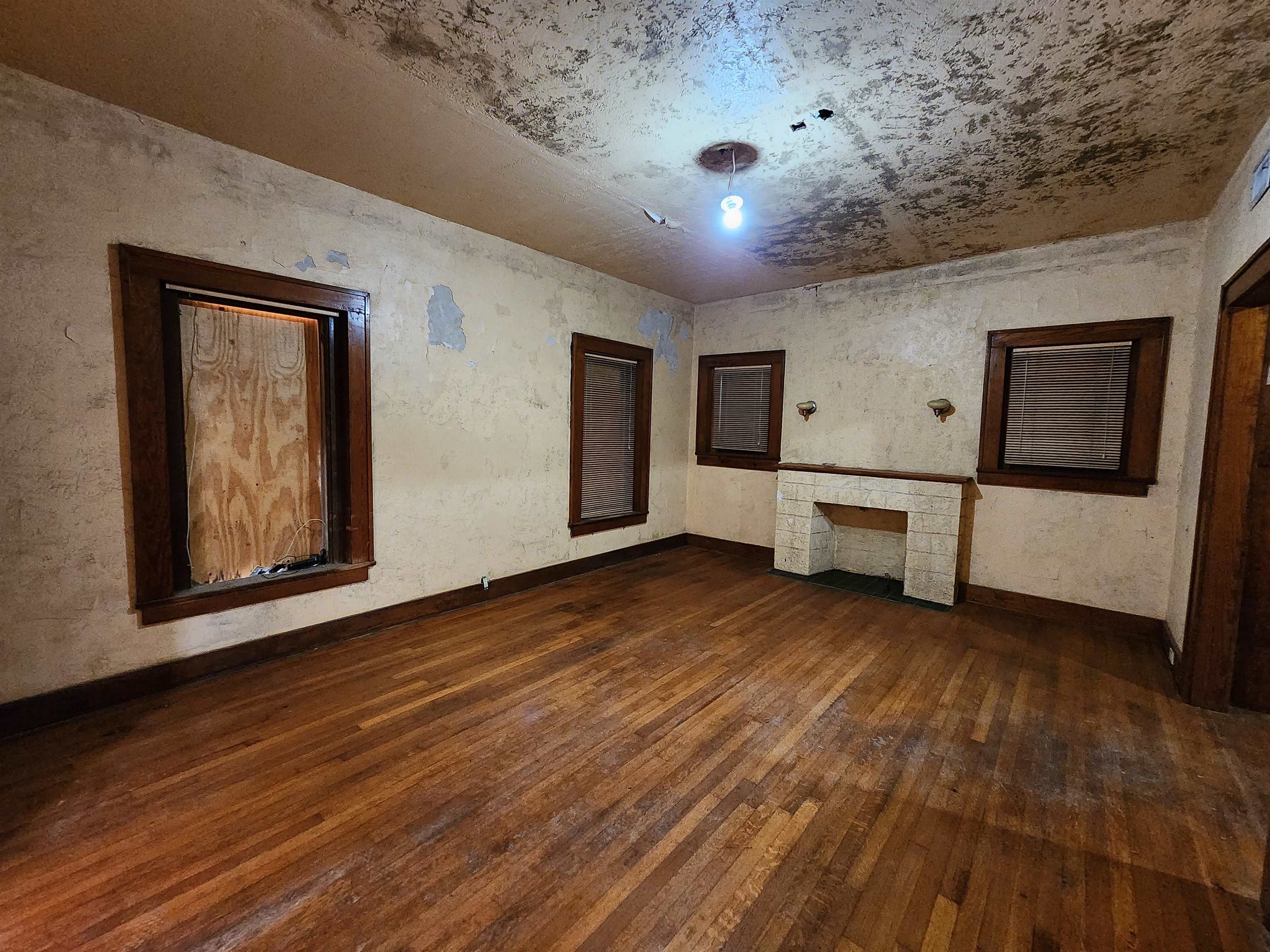Avenue D Property Photo 5