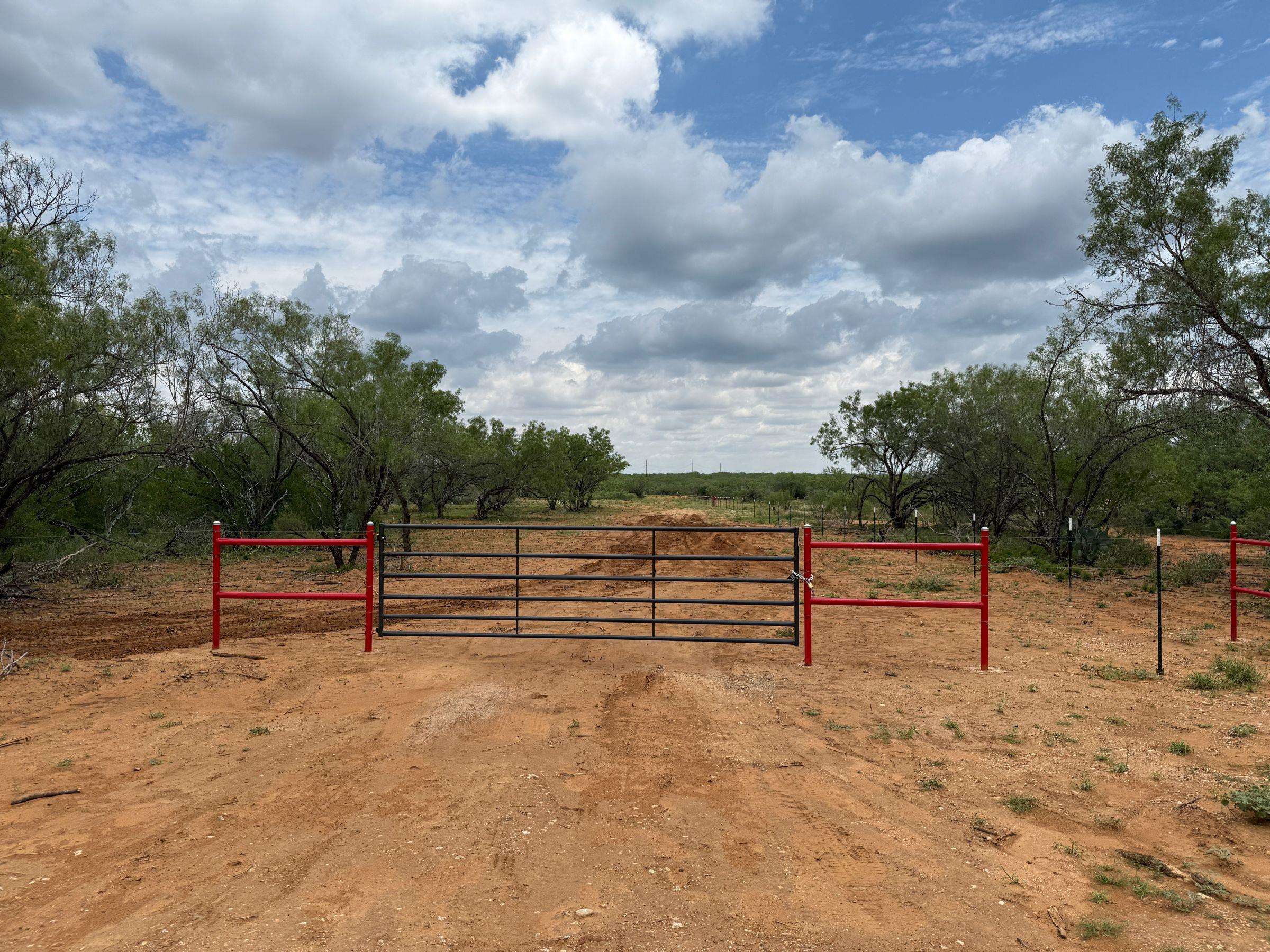 Undefined Property Photo 1