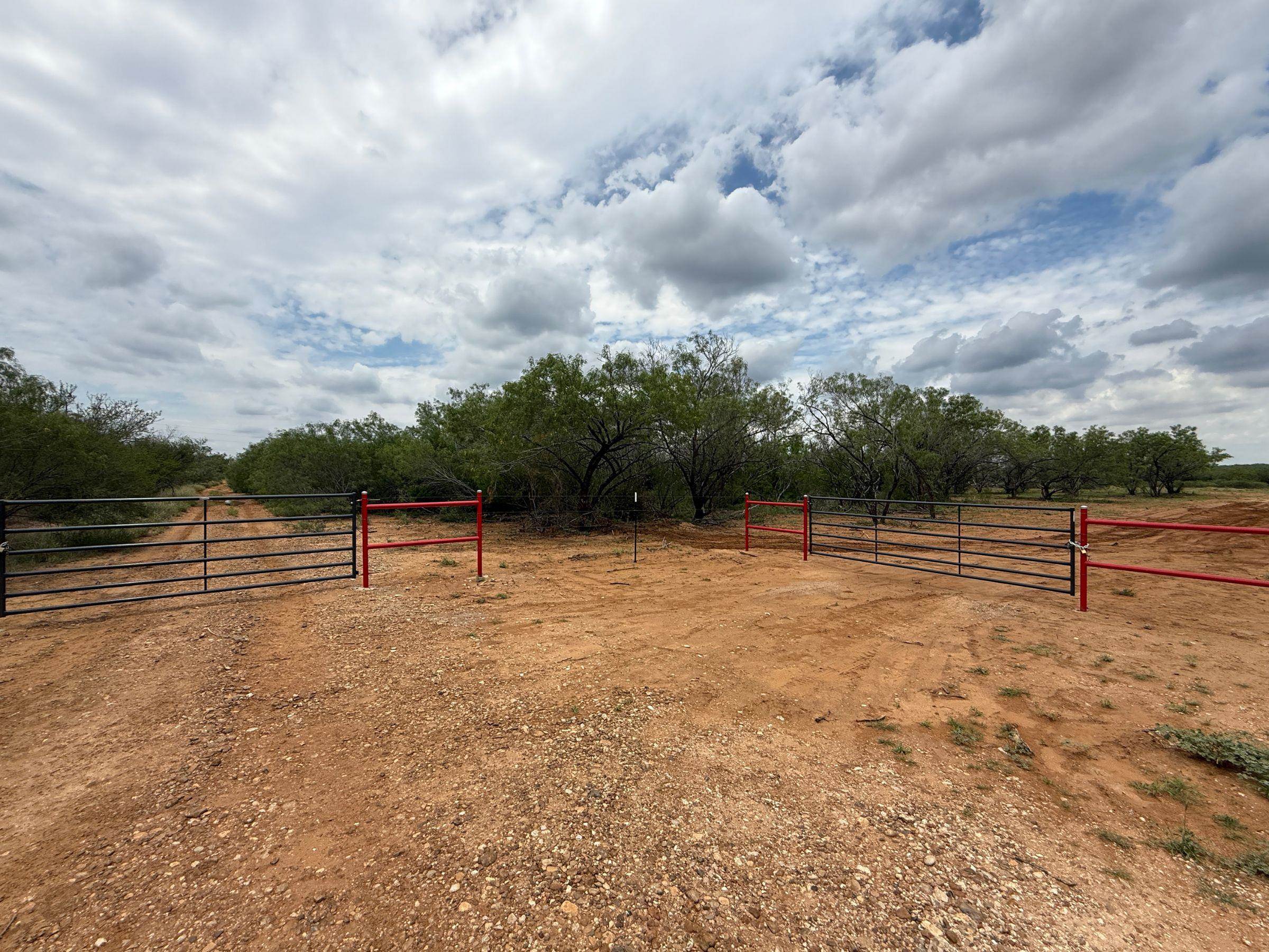Undefined Property Photo 1