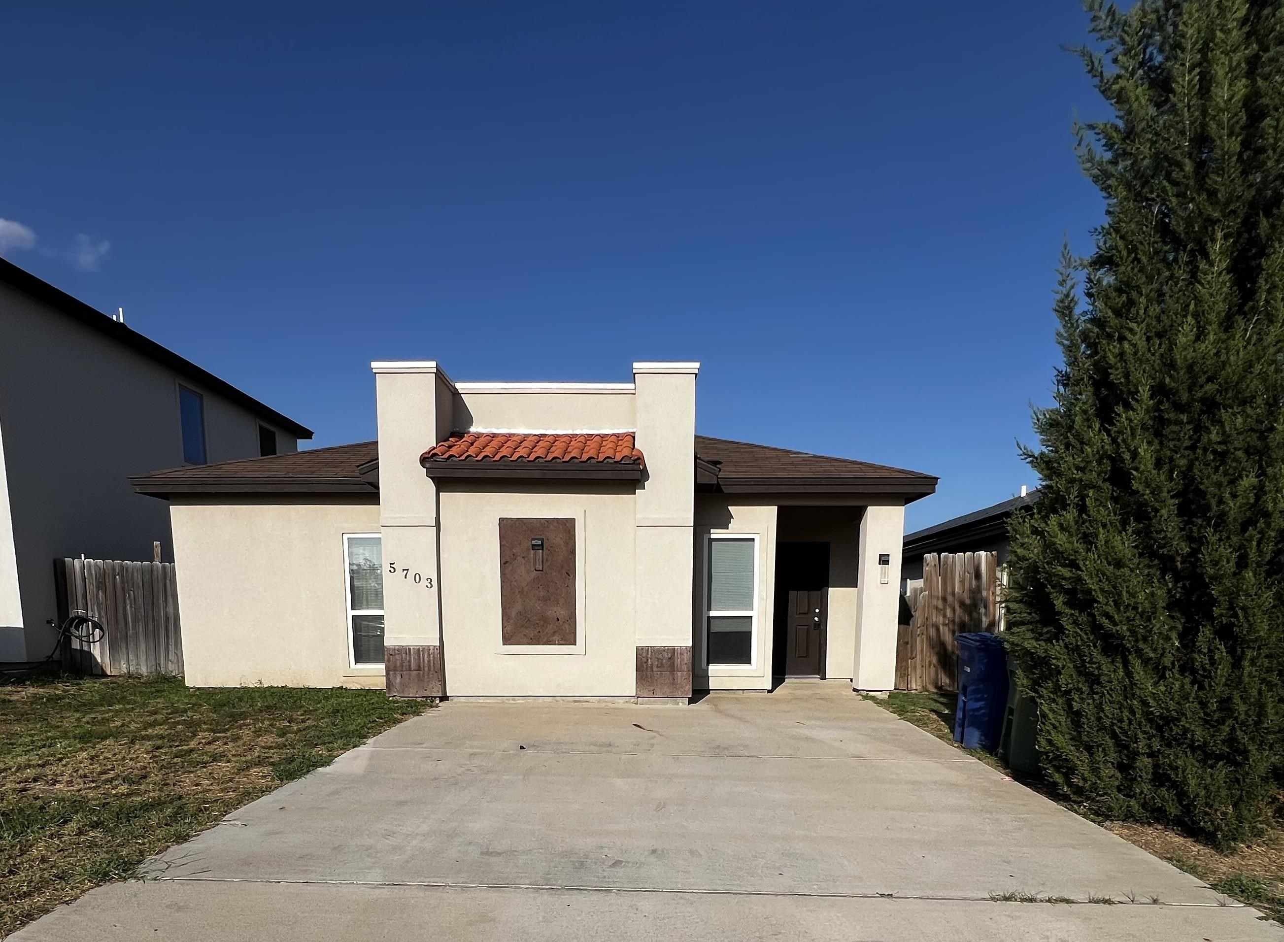 5703 Moses Lp. Property Photo 1