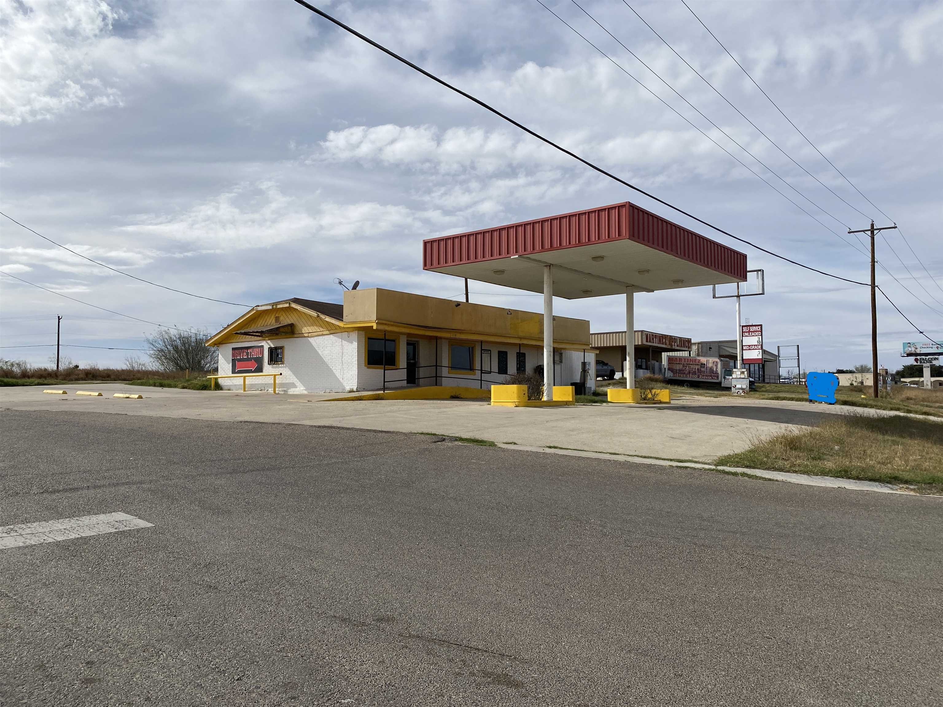 150 S Us-83 Property Photo 1