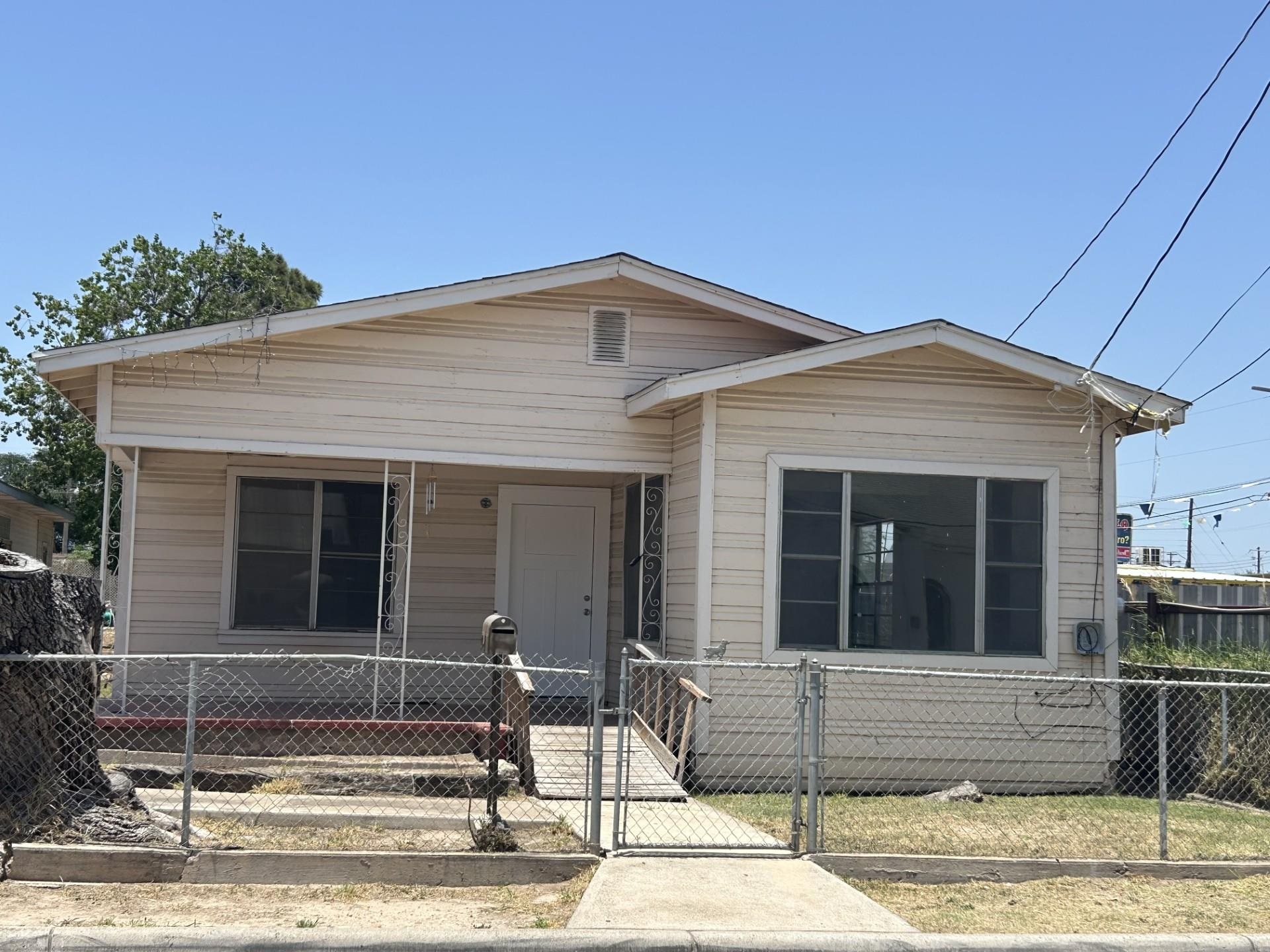 1916 San Enrique Ave Property Photo 1