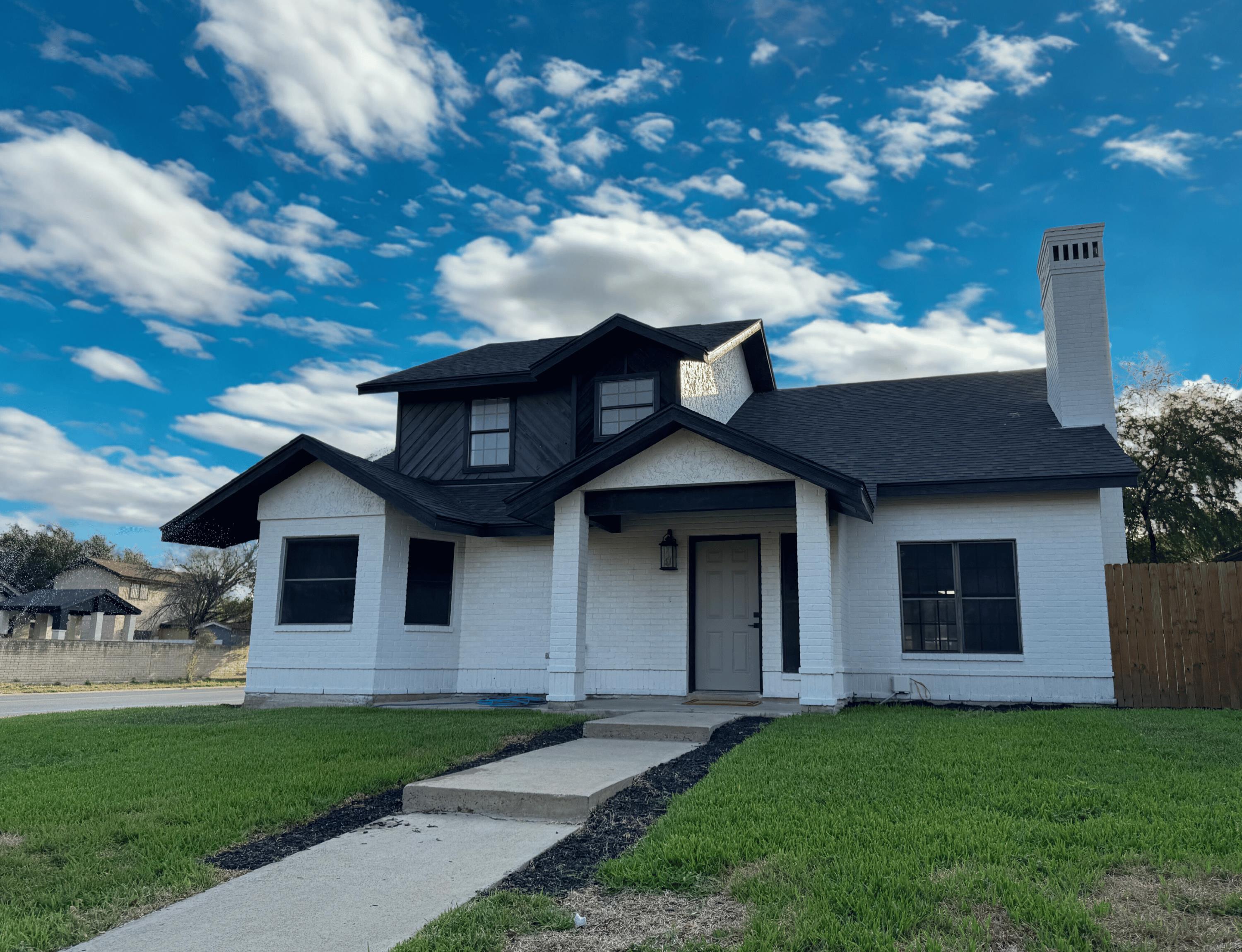 8659 Oakridge Loop Property Photo 1