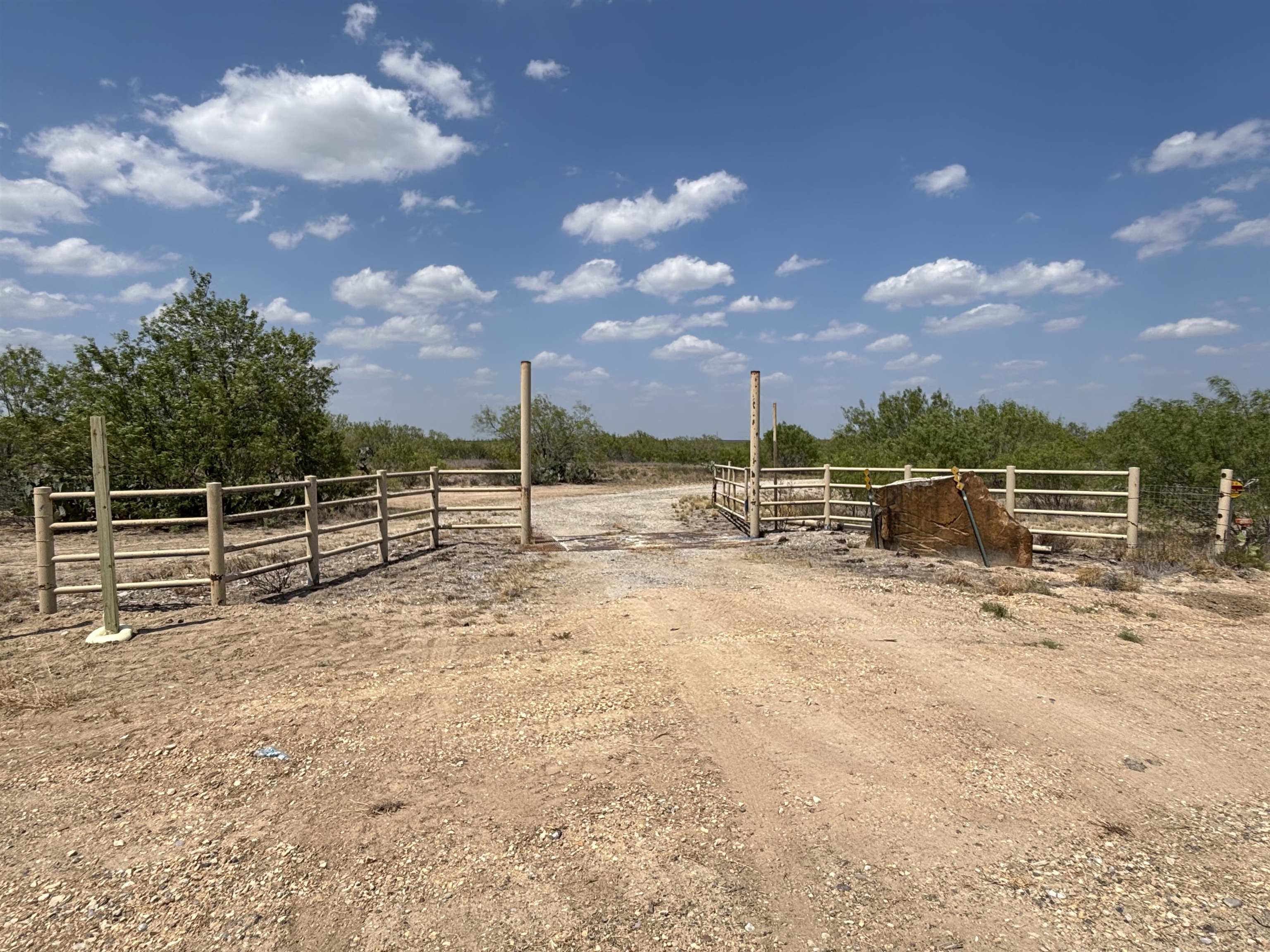 E Texas State Highway 44 Property Photo 1