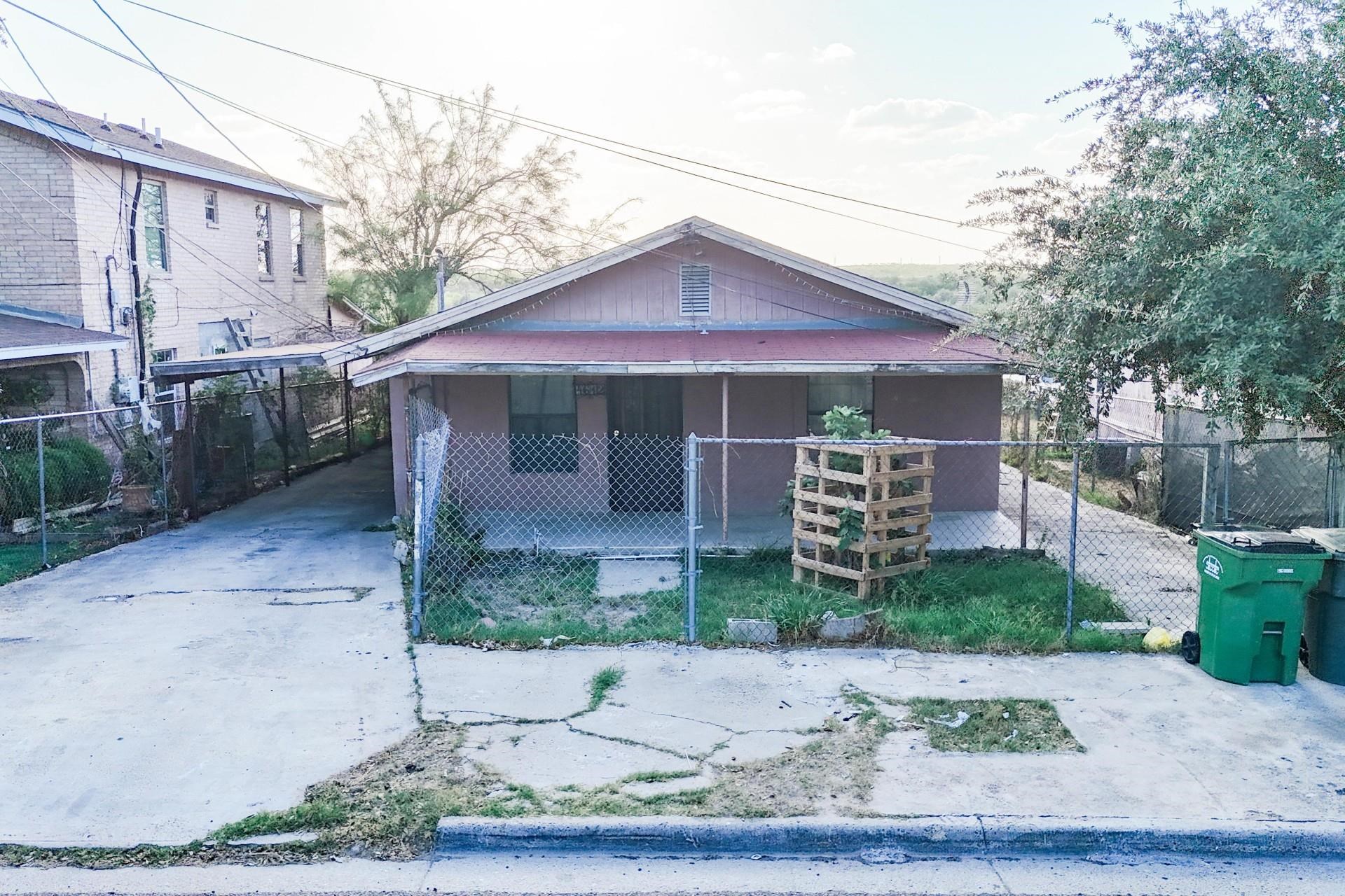 2612 Los Martinez Dr Property Photo 1
