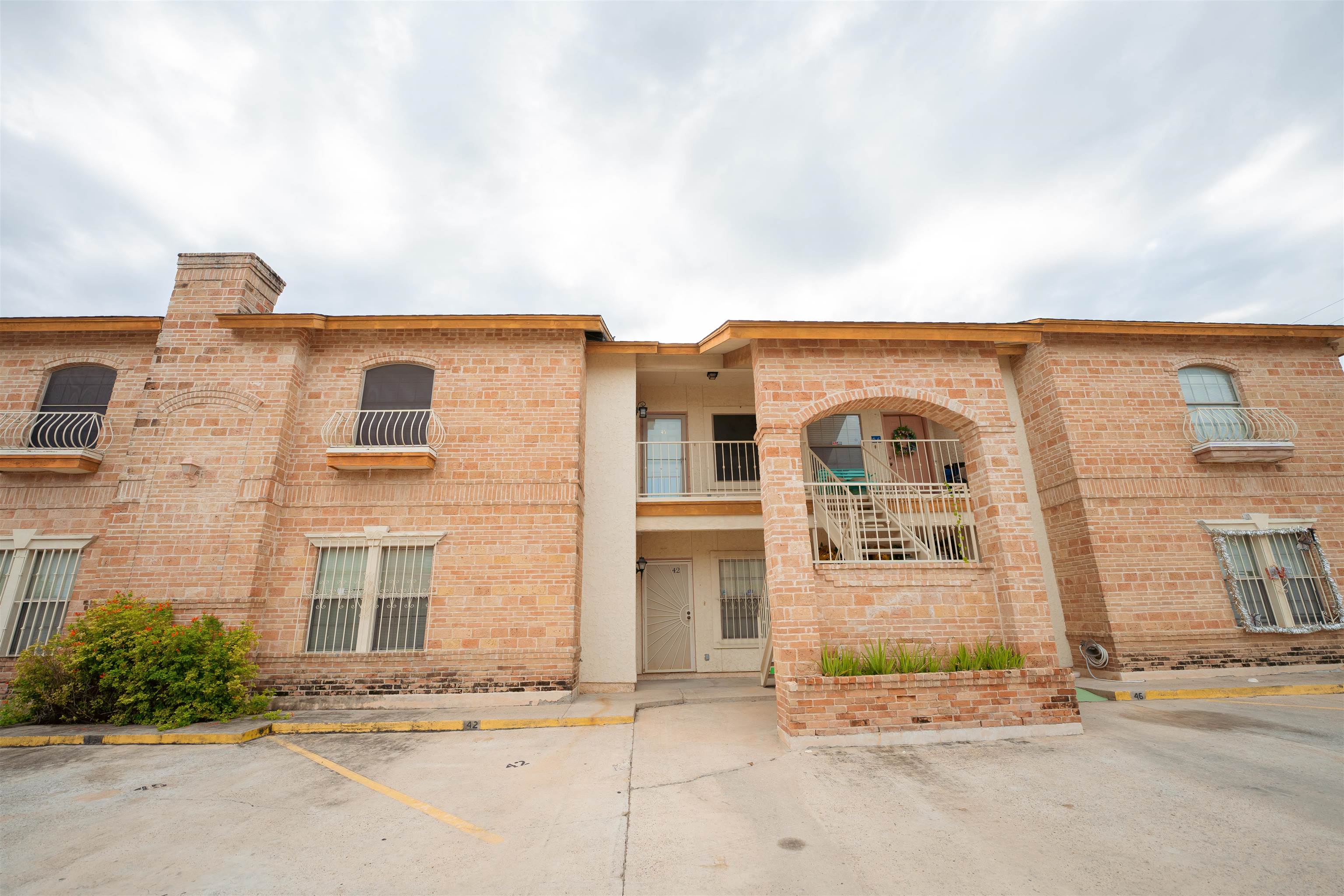 1419 Gustavus St Property Photo 1