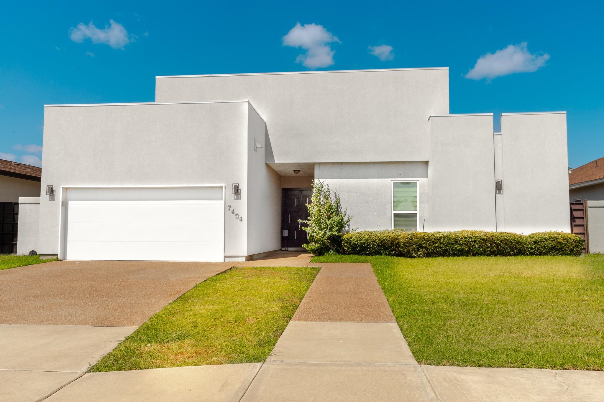 7404 Thomas Harris Dr Property Photo 1