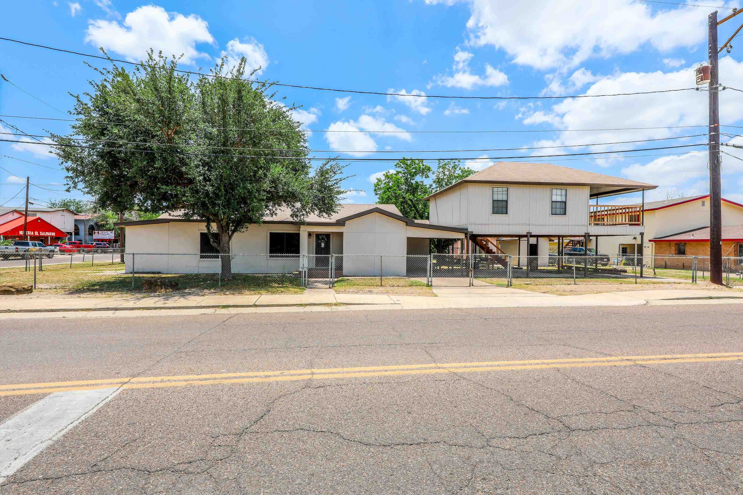 4120 Main St