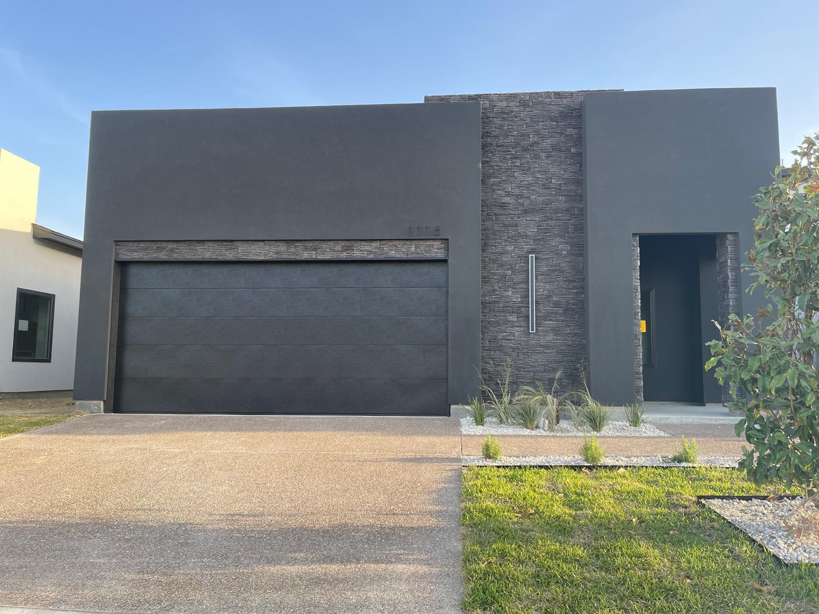 1116 Noyola Loop Property Photo 1