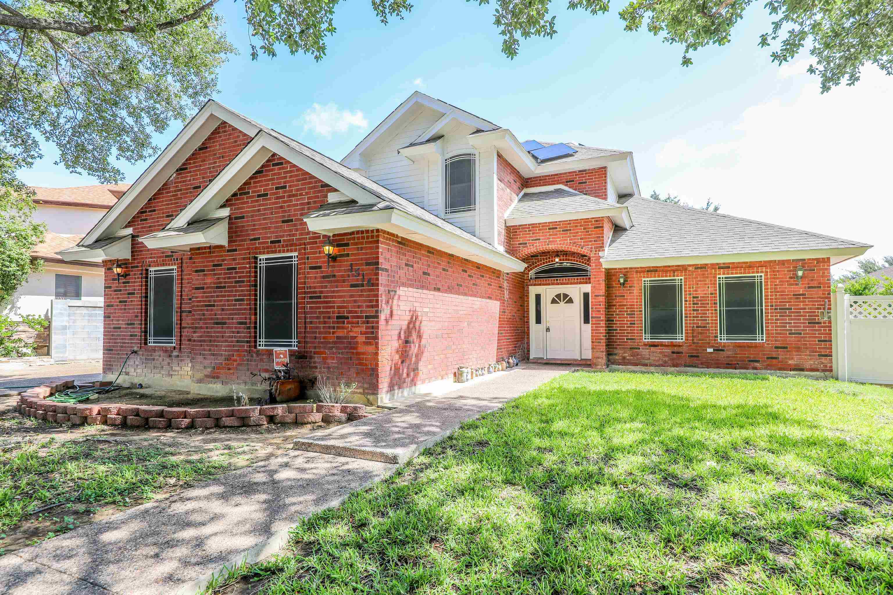 1514 Serene Dr