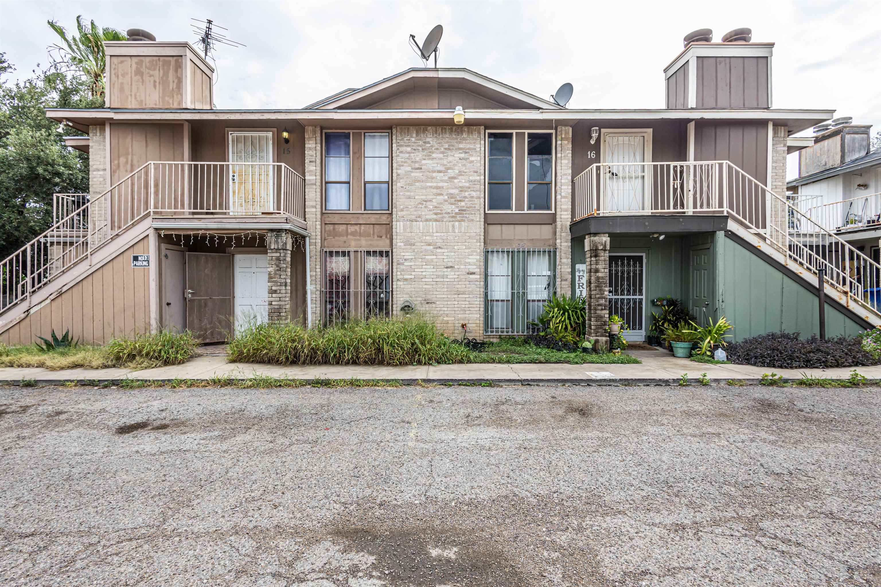 412 Gale St 16 Property Photo 1