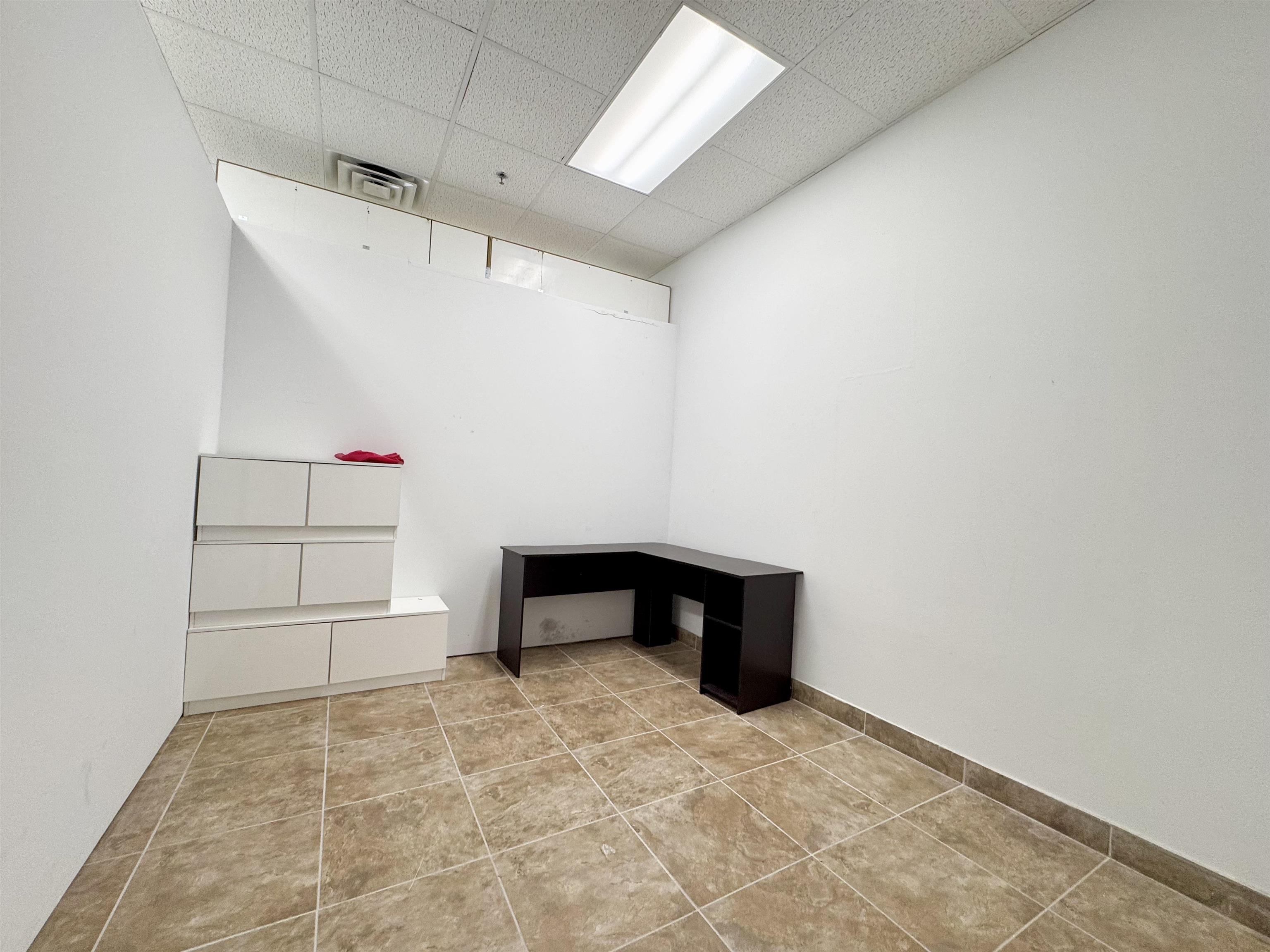 2402 Jacaman Rd Property Photo 12