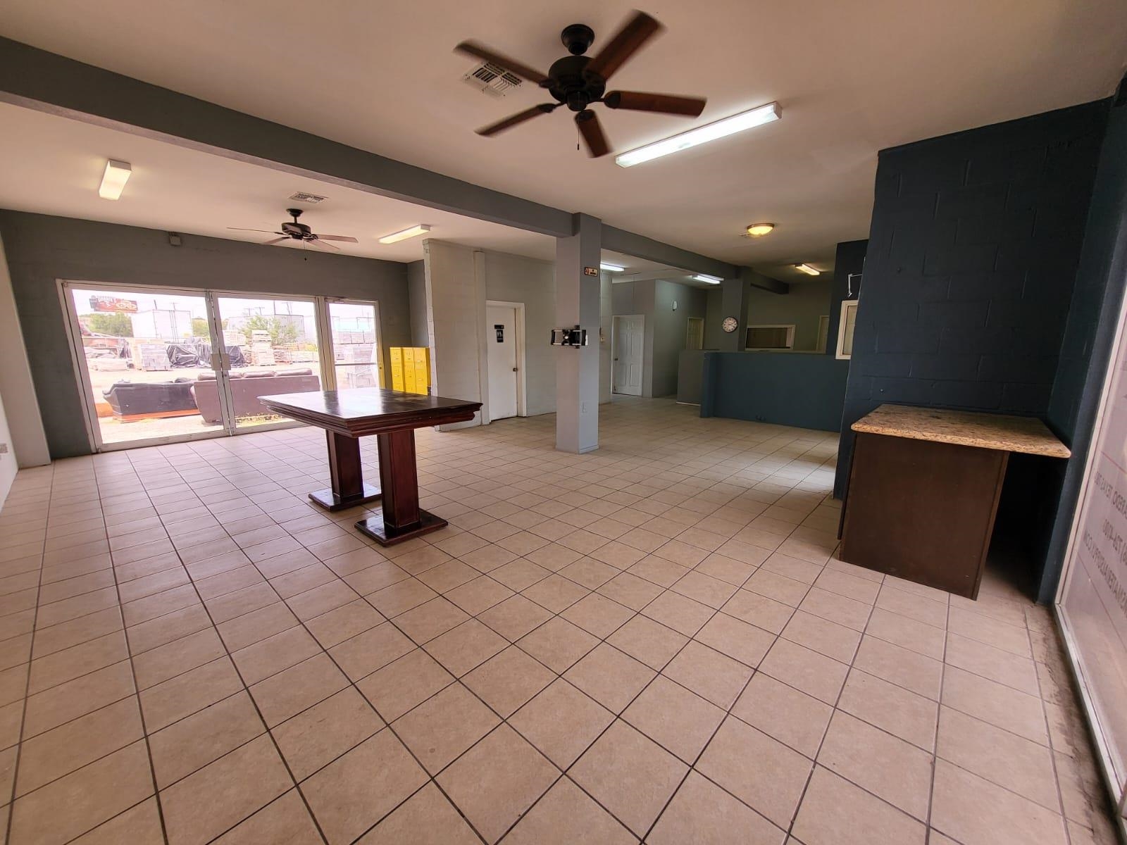 4910 E Saunders St Property Photo 3