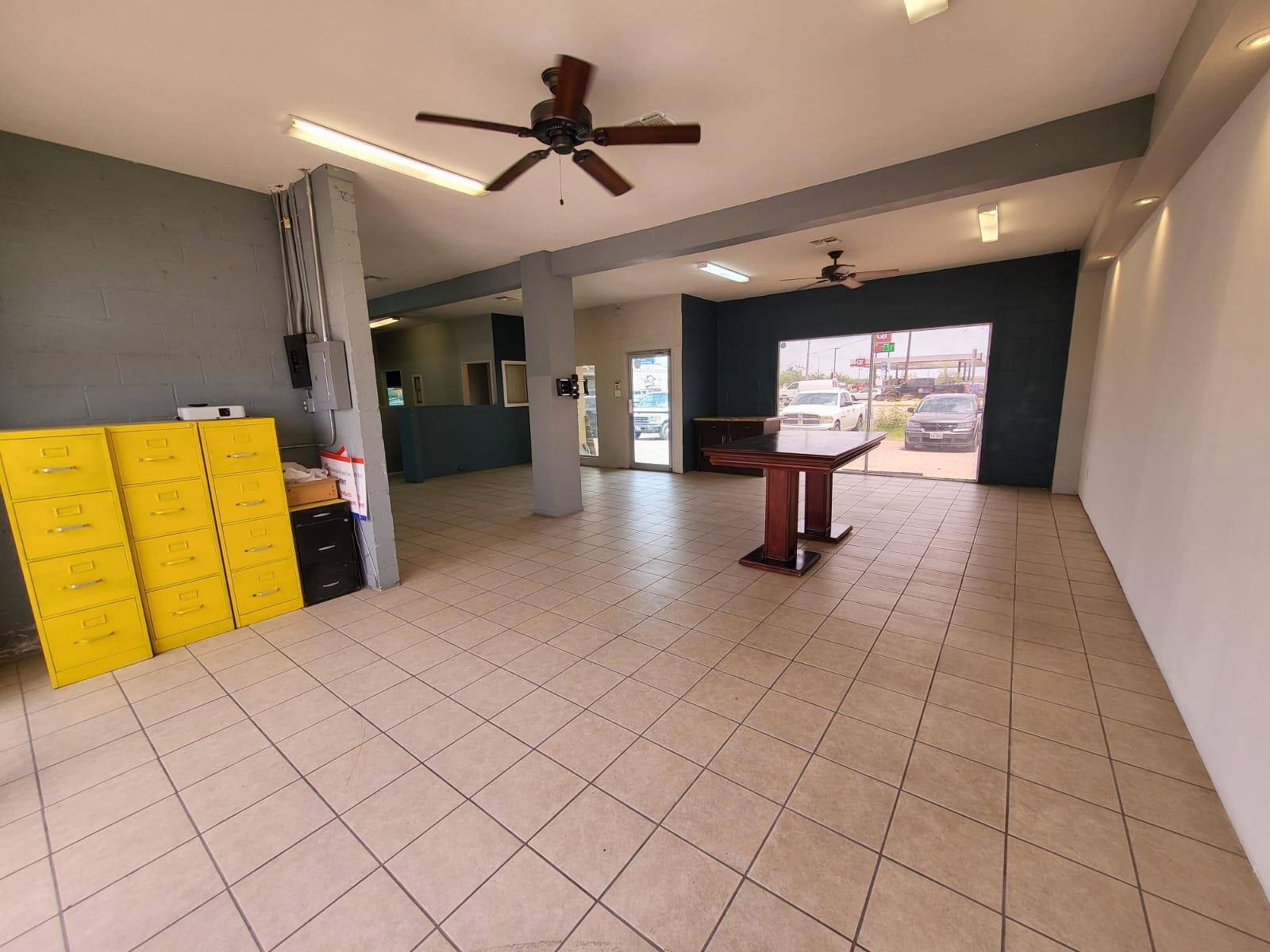 4910 E Saunders St Property Photo 4