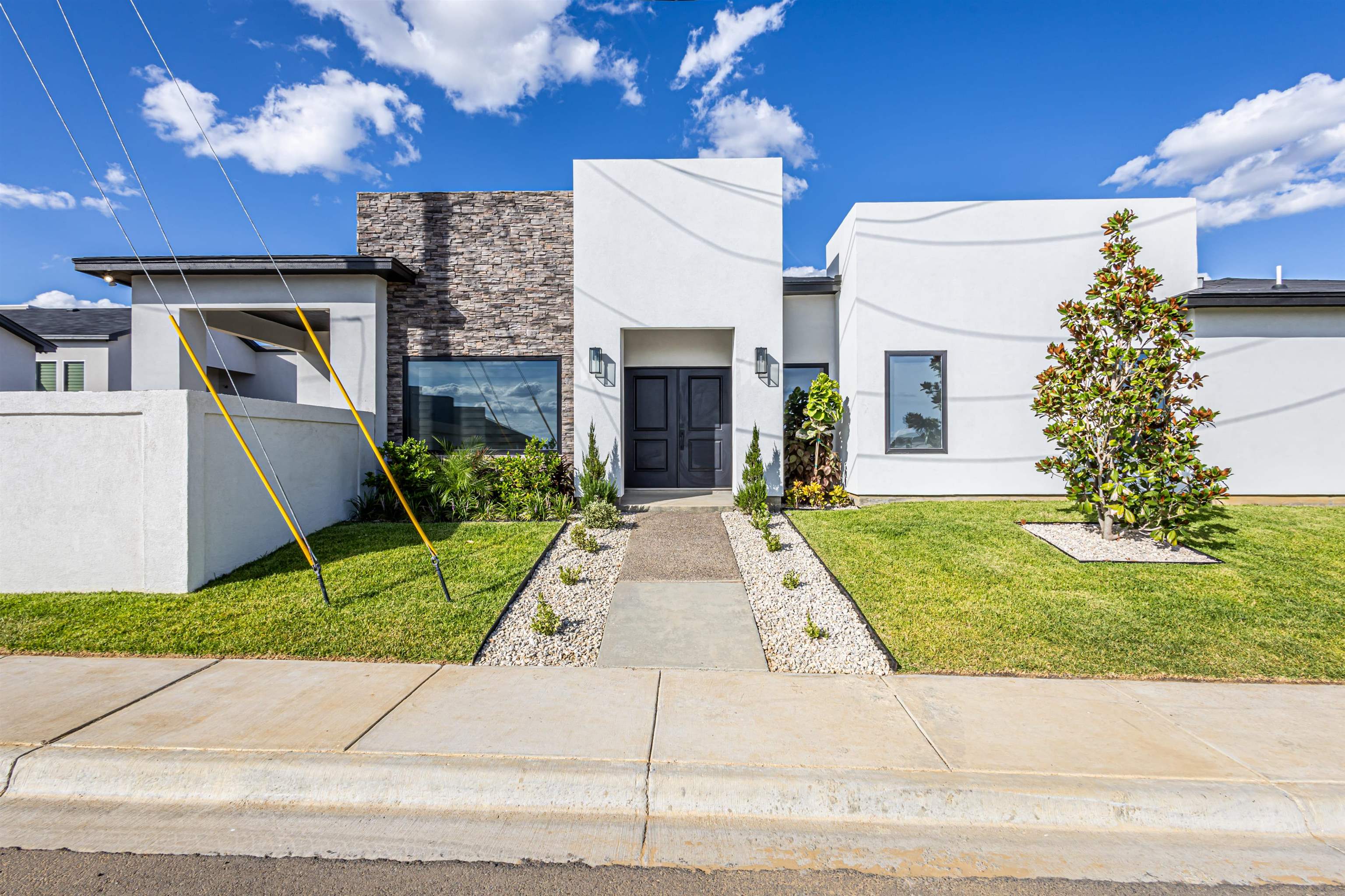 3702 Yoyis St. Property Photo 1