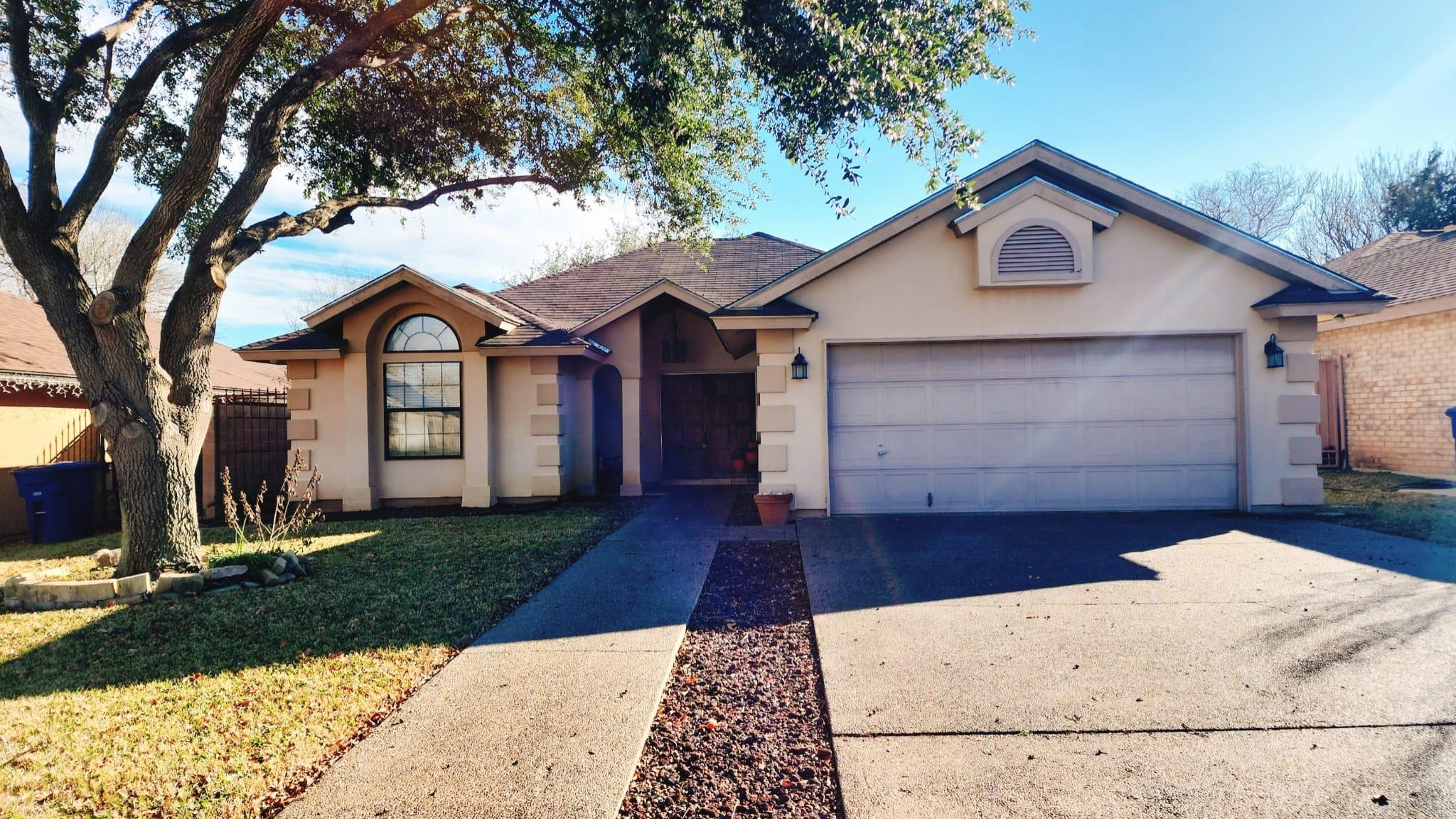 1015 Topaz Trl Property Photo 1