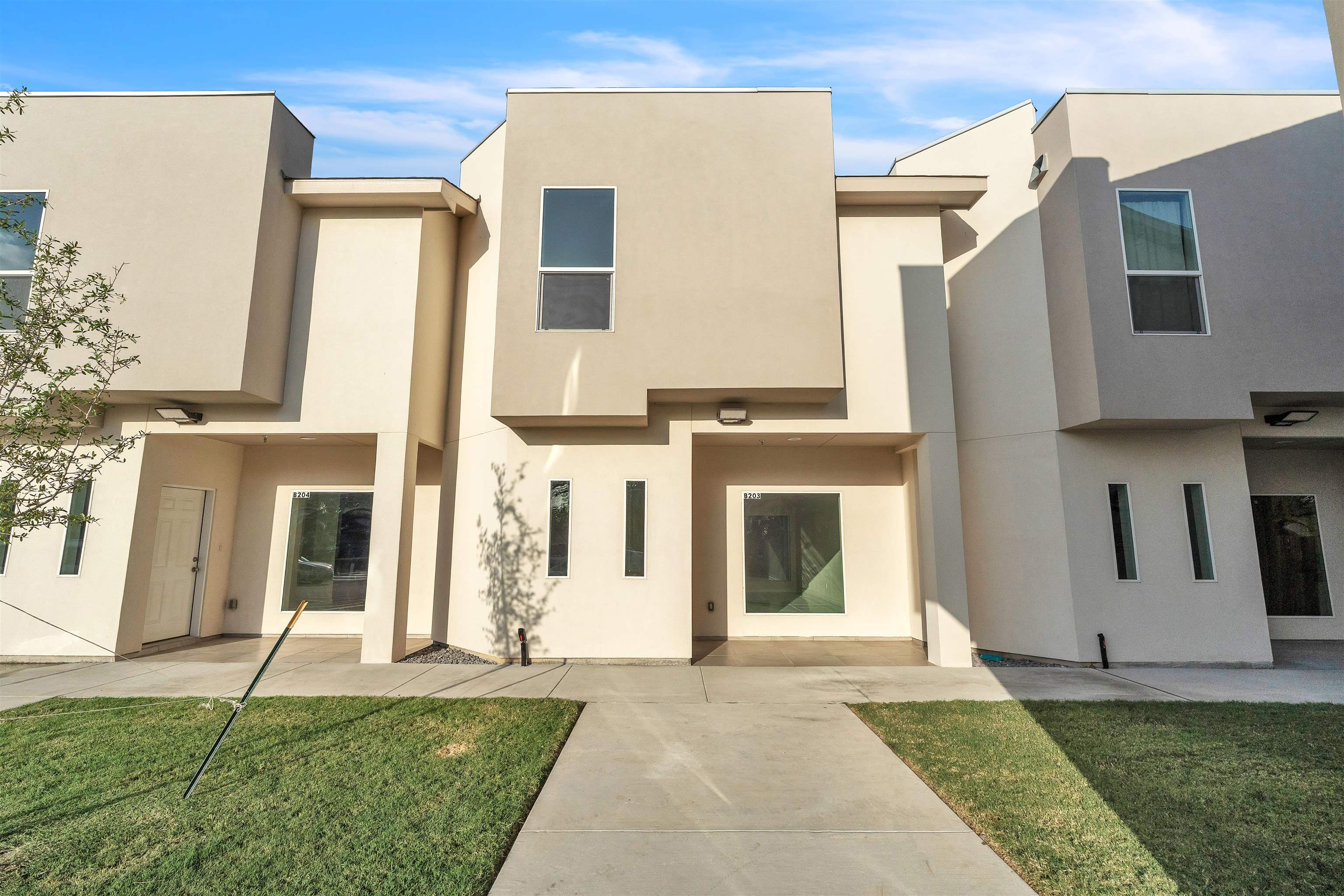 504 Gale Ct B203 Property Photo 1