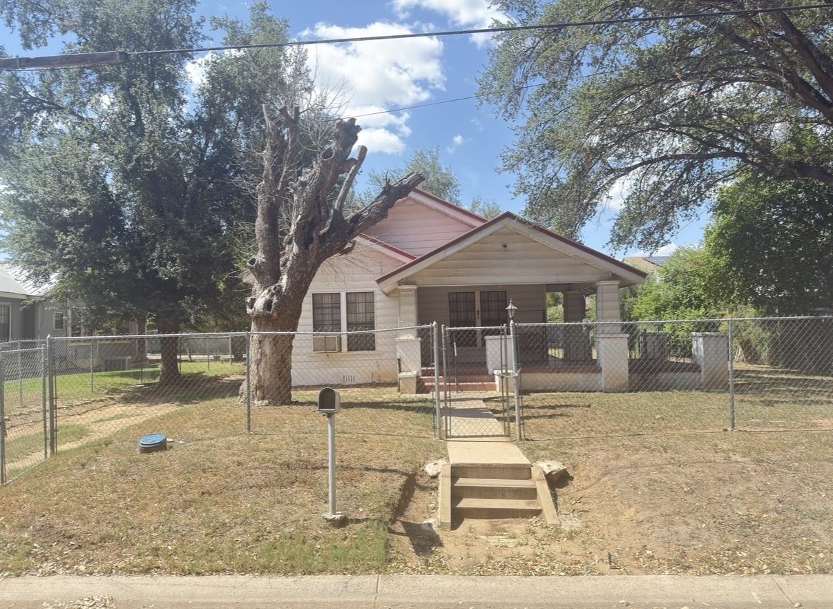 1414 Garfield St Property Photo 1