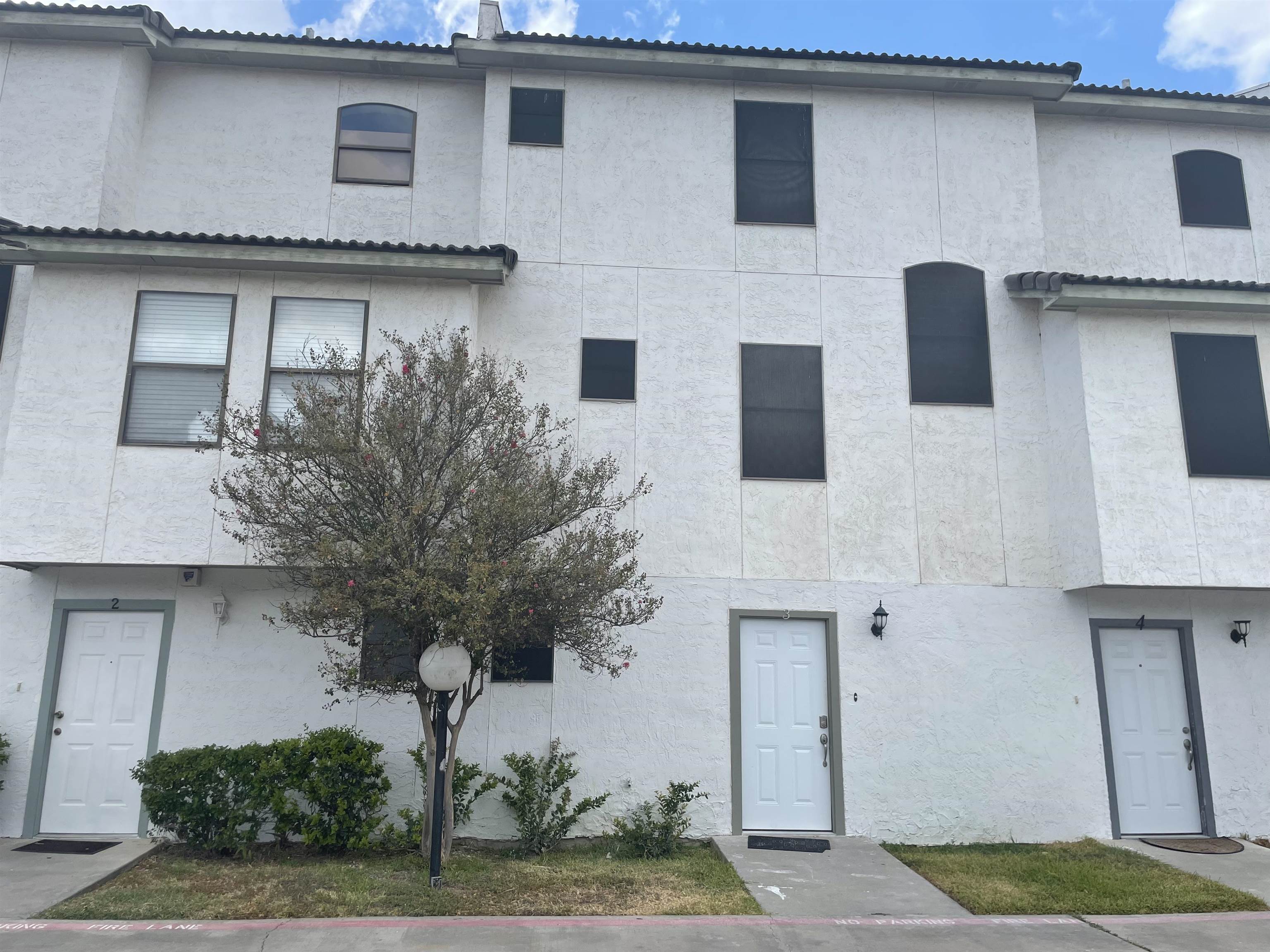 100 W Village Blvd Property Photo 1
