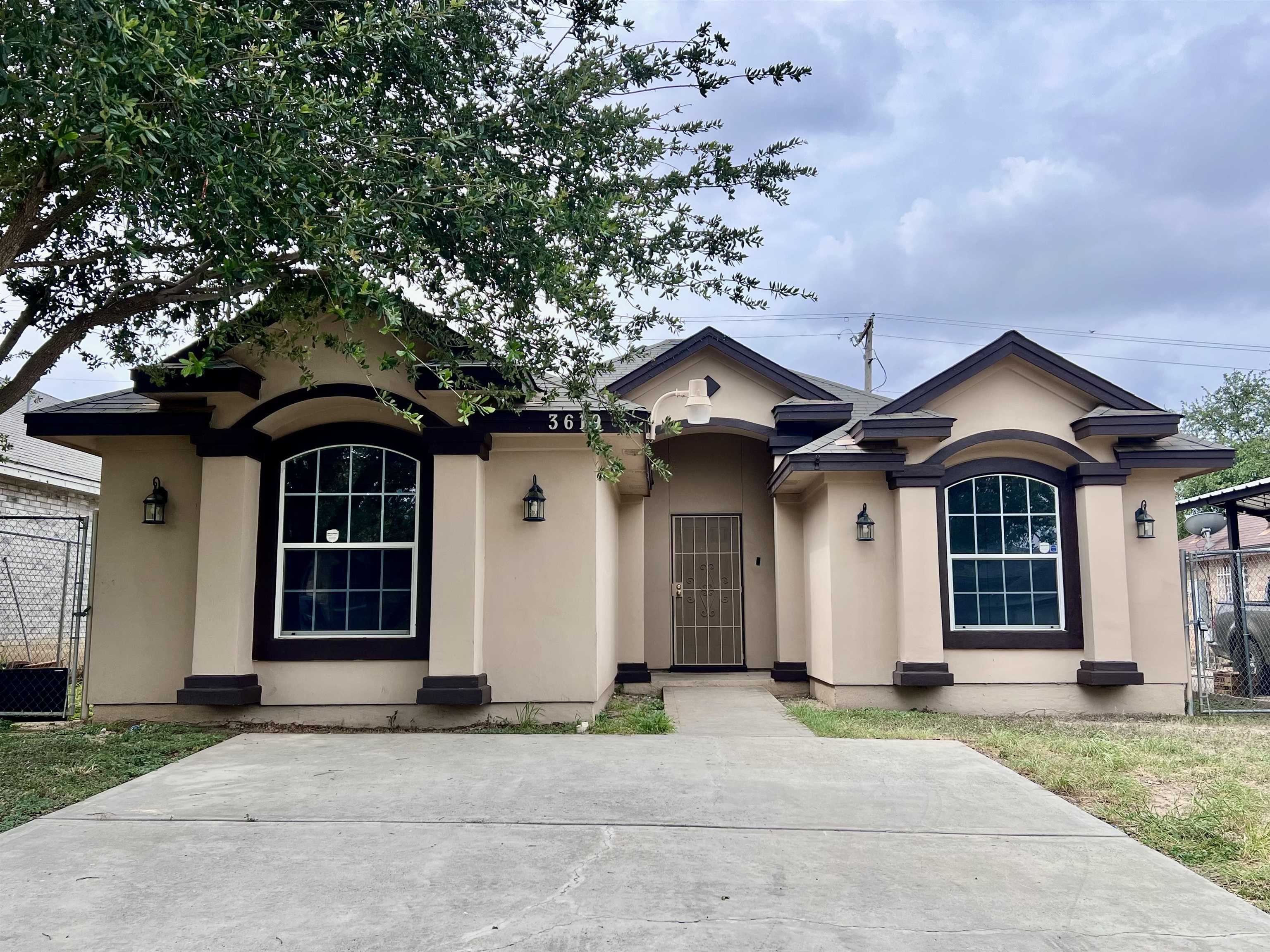 3619 Aguanieve Dr