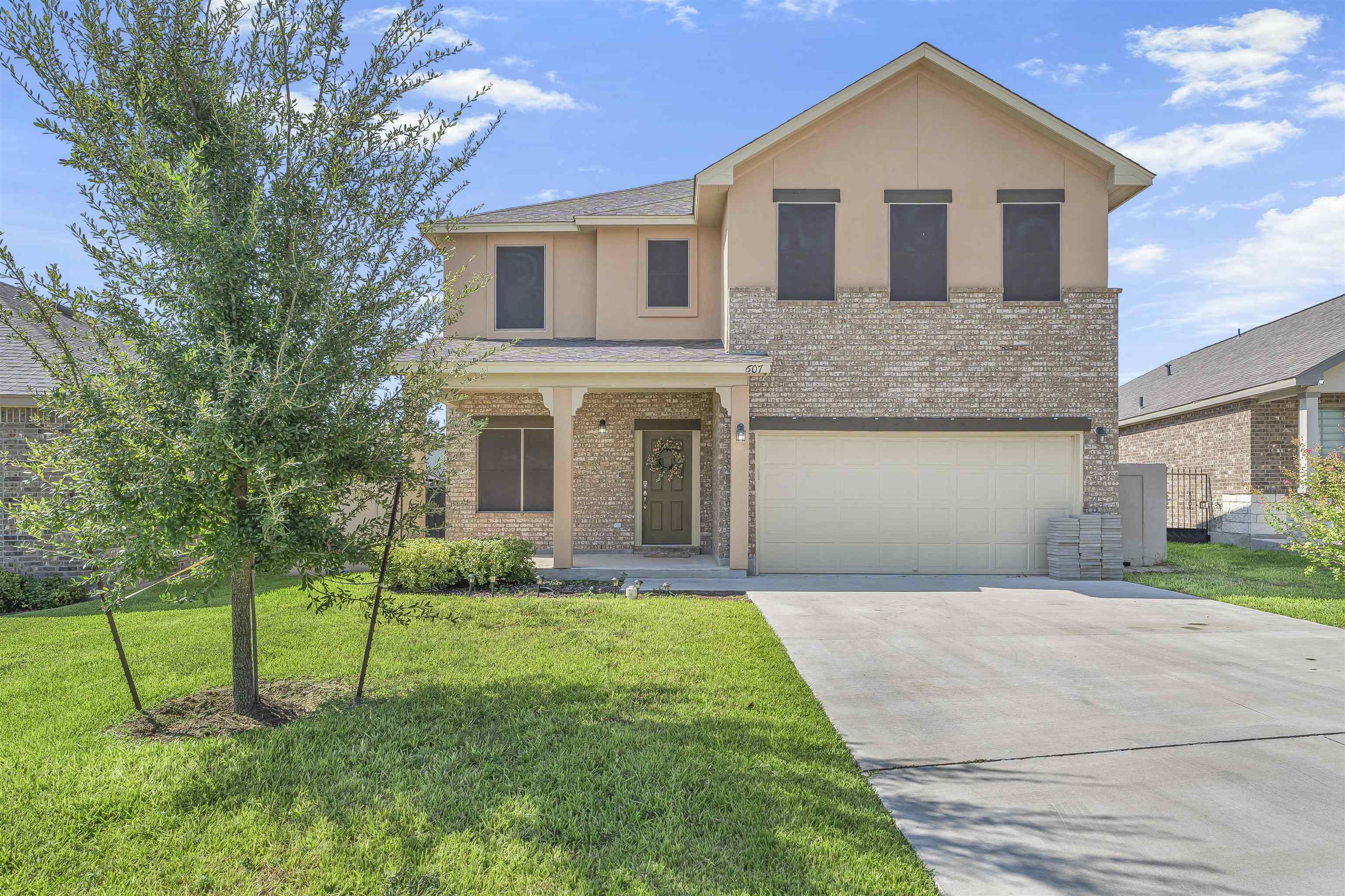 607 Montera Dr Property Photo 1