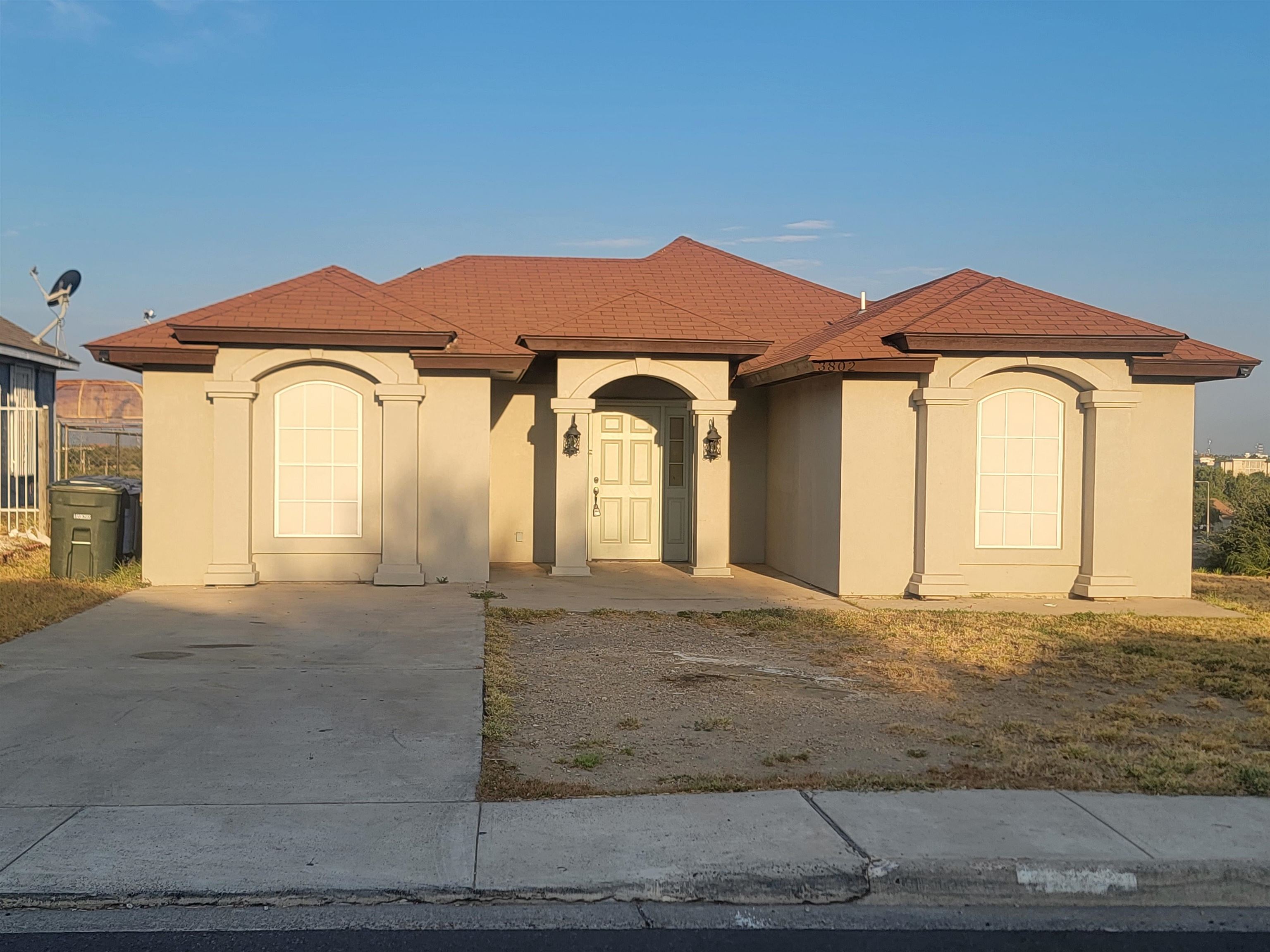 3802 Nogal Ln Property Photo 1