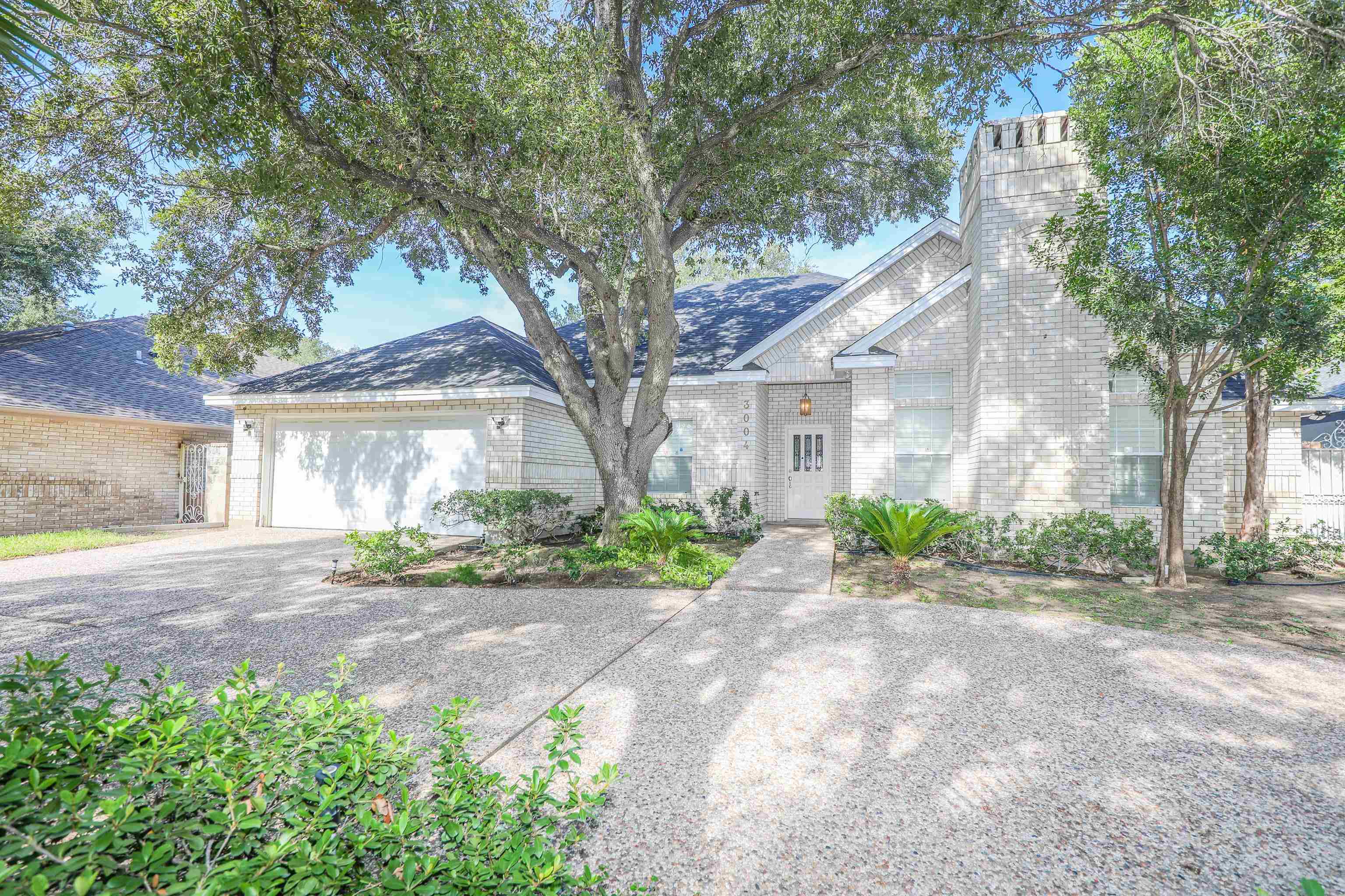 3004 Crest Oak Cir Property Photo 1