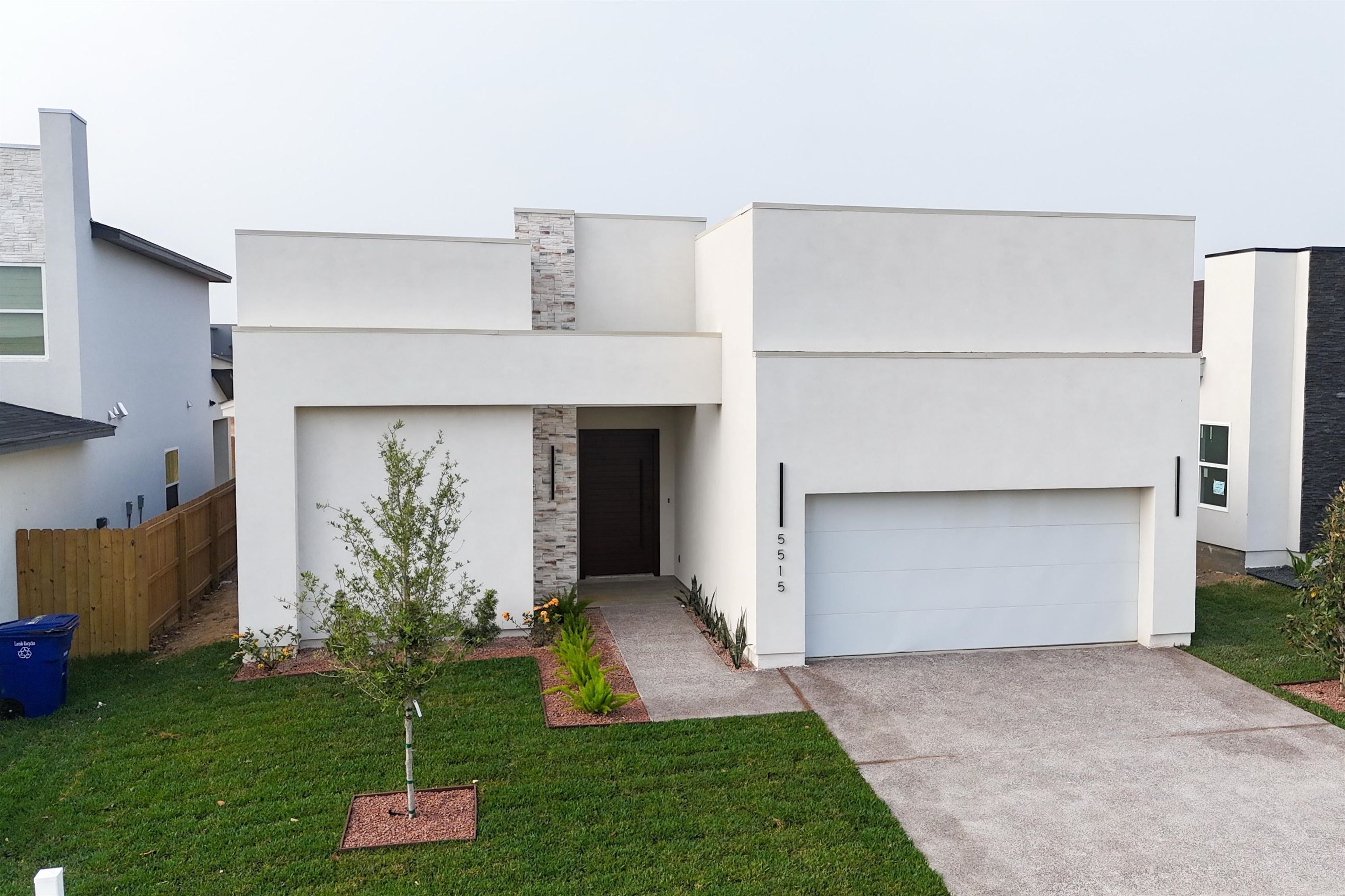 5515 Raven Dr. Property Photo 1