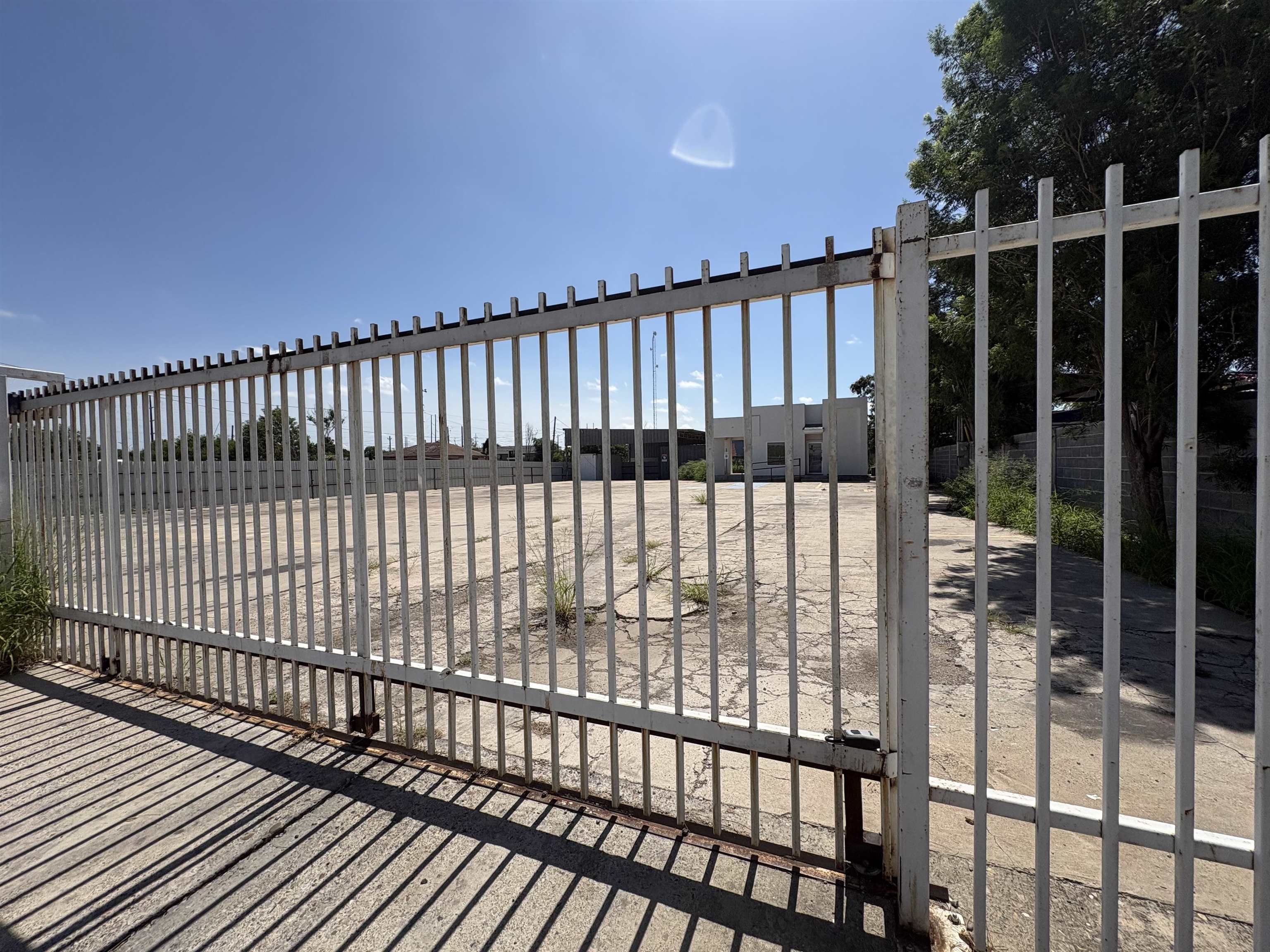 2613 San Dario Ave Property Photo 13