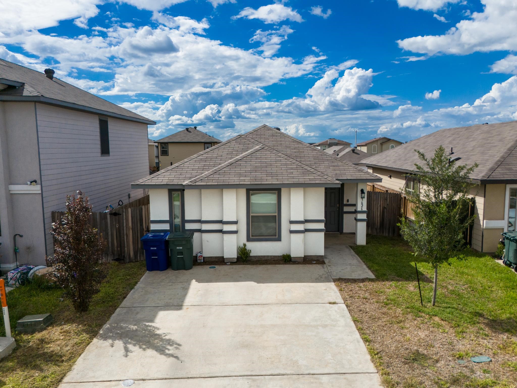 3626 Joaquin Ponce Property Photo 1