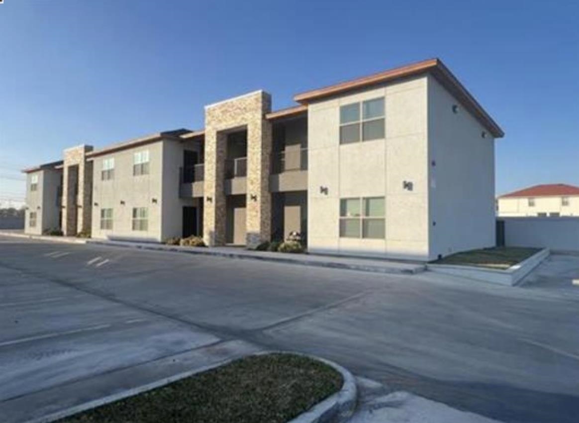 7608 Rocio Dr 11 Property Photo 1