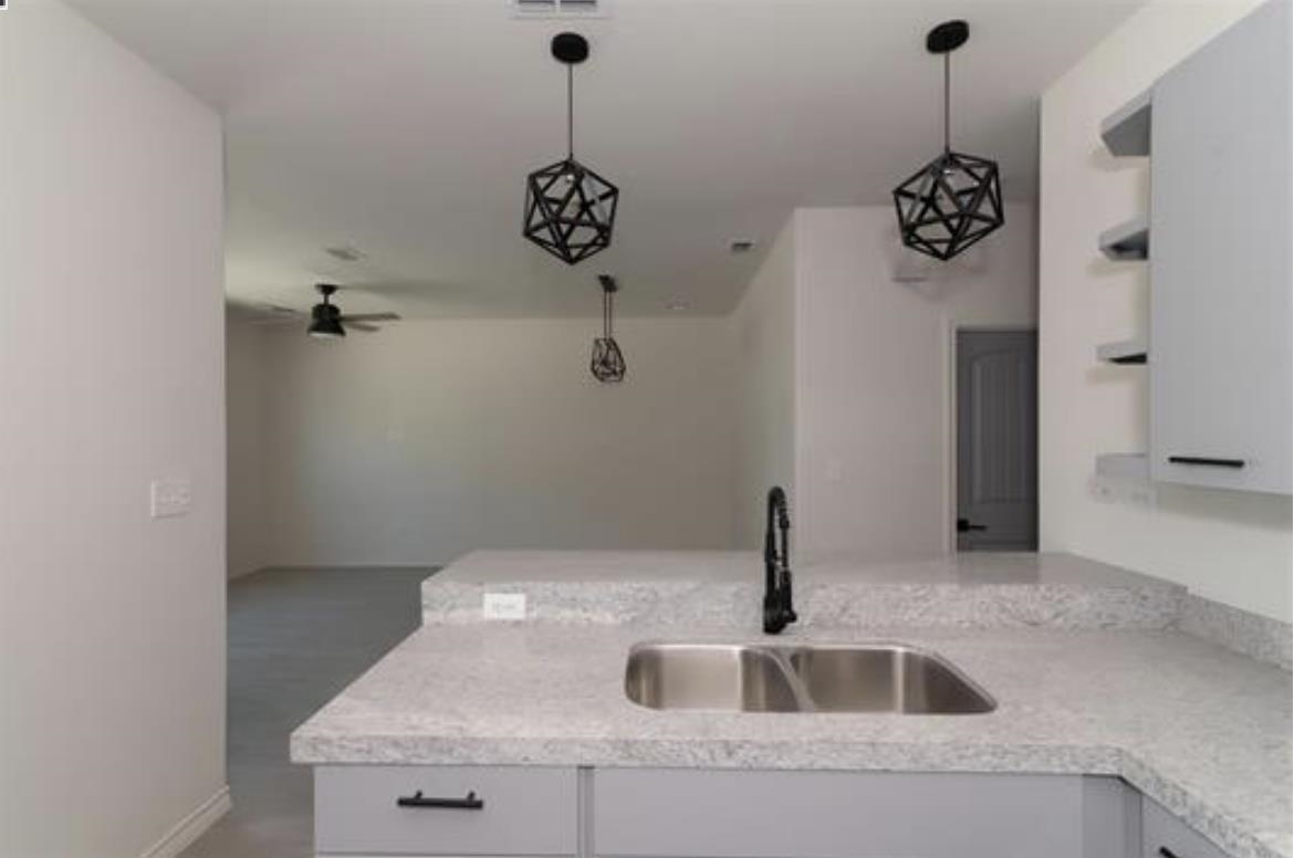 7608 Rocio Dr 11 Property Photo 3