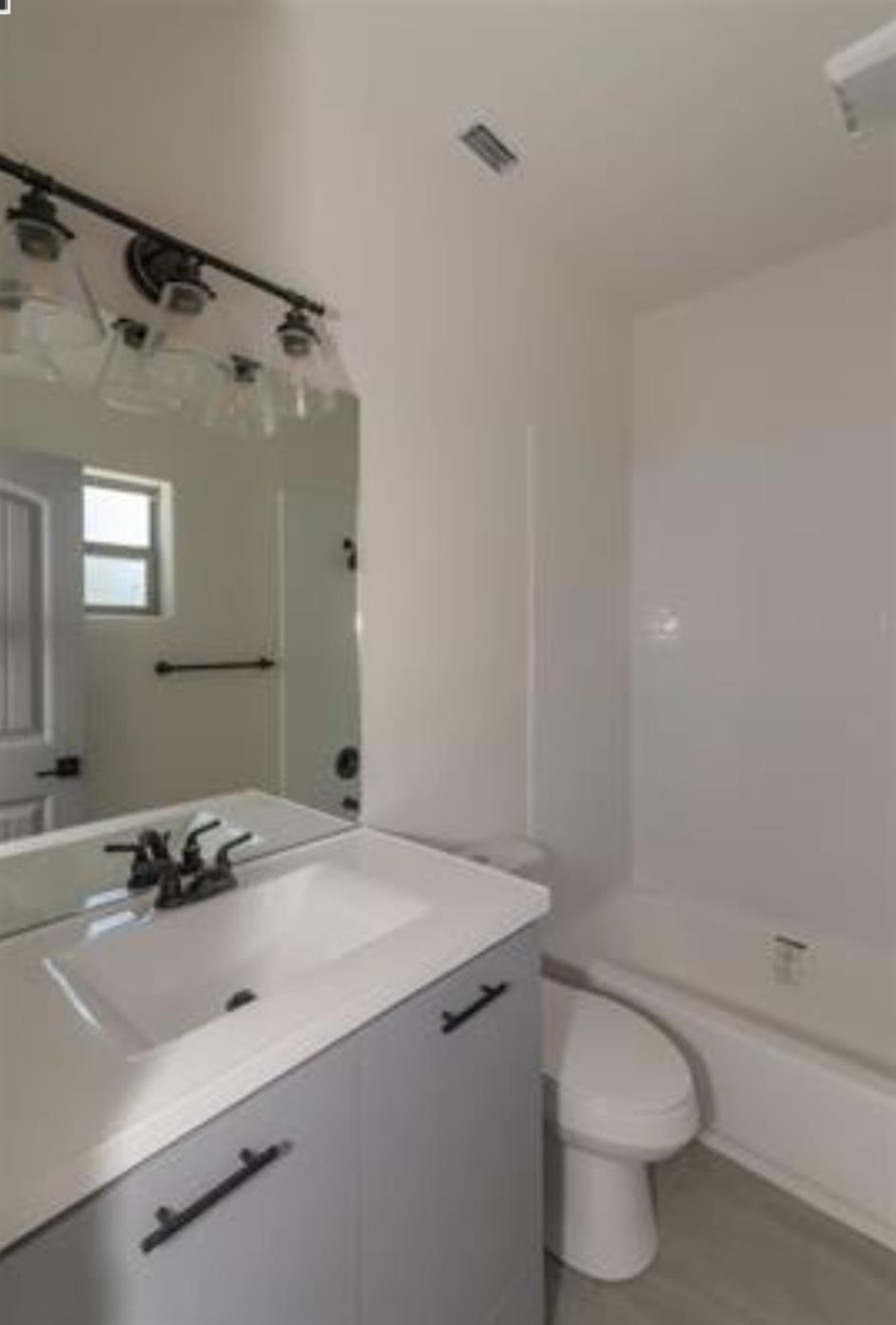 7608 Rocio Dr 11 Property Photo 7