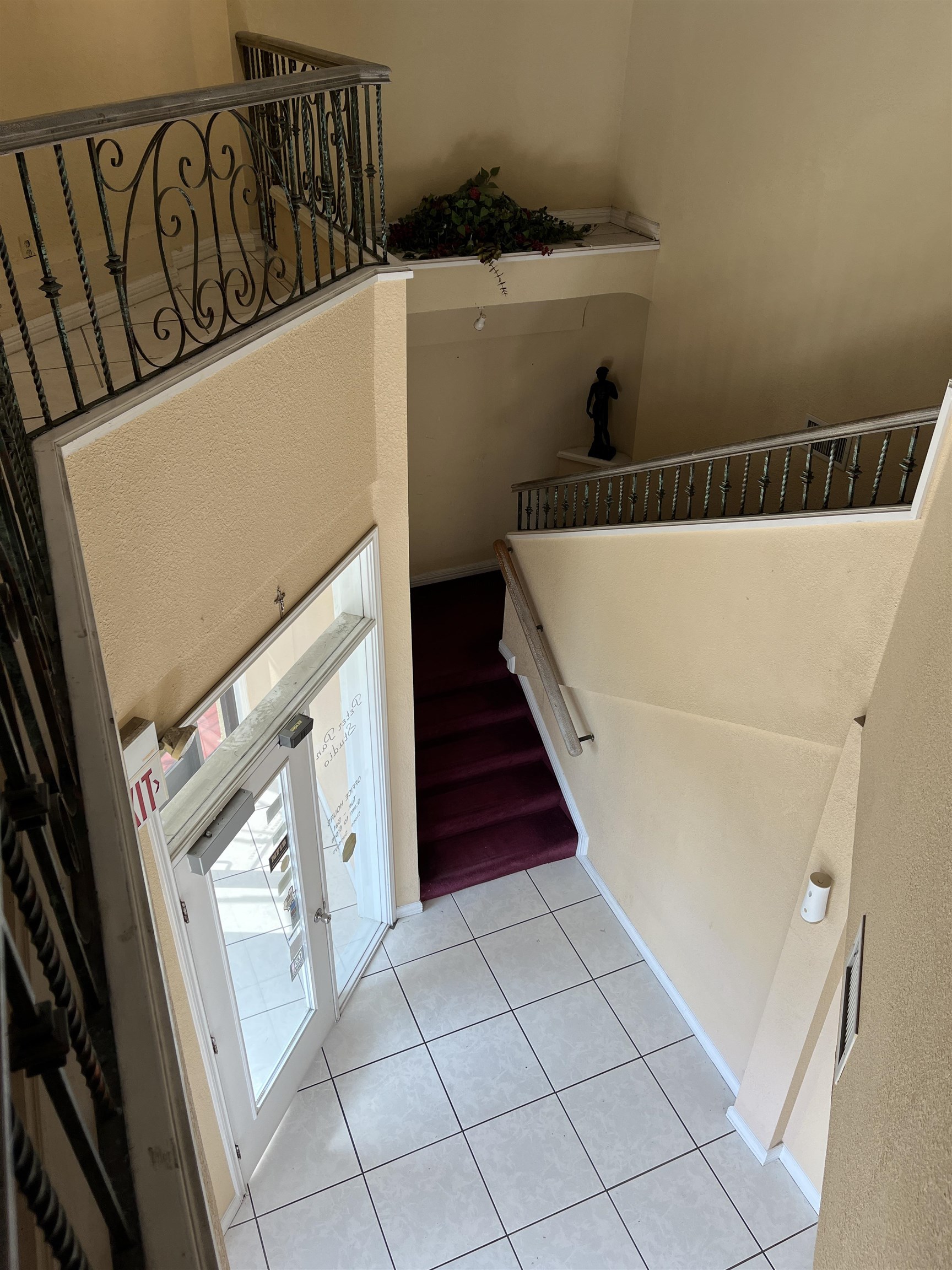 102 W Calton Rd Property Photo 21