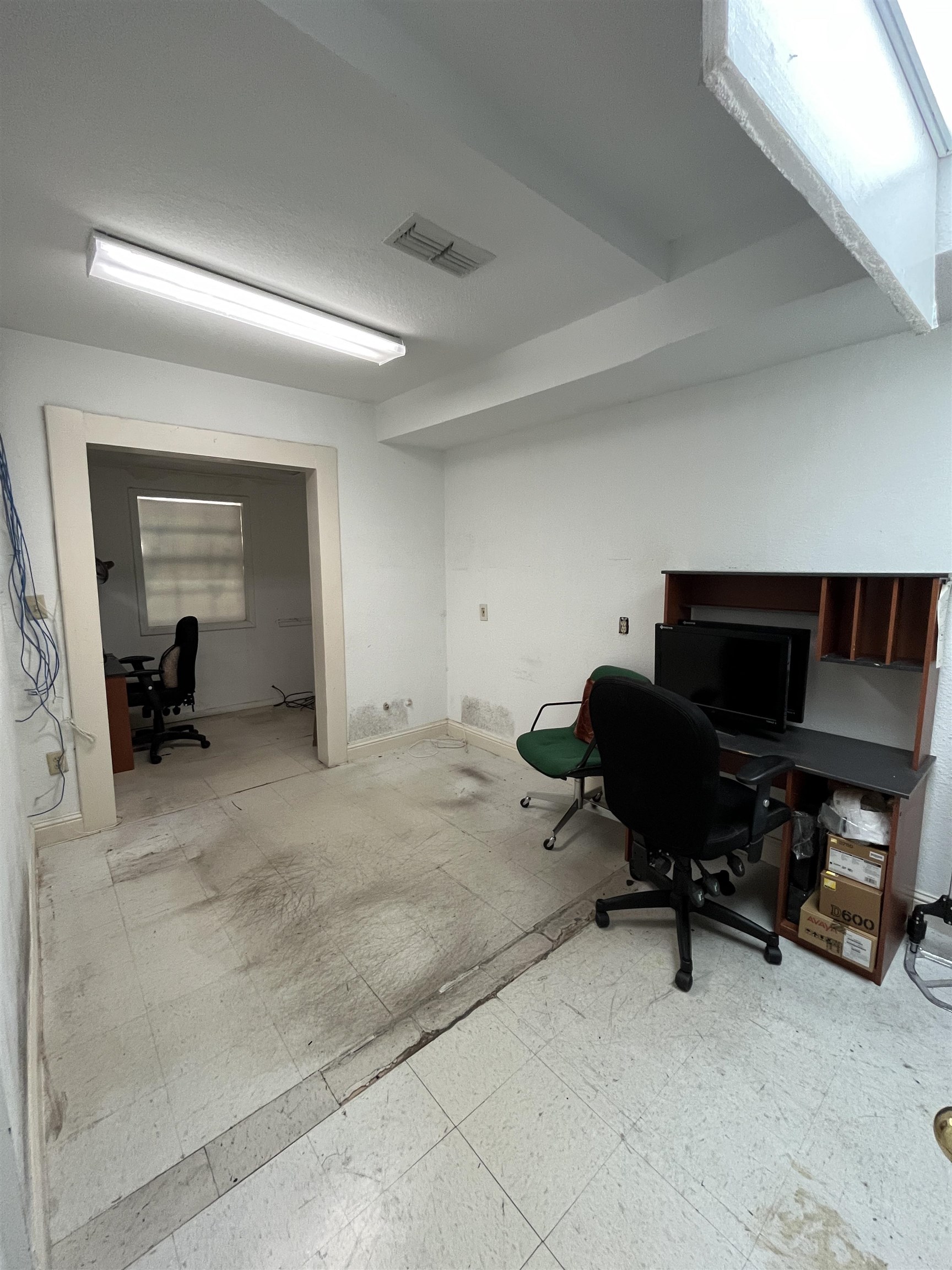 102 W Calton Rd Property Photo 30