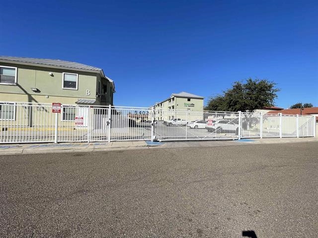 5402 Marcella Ave #103a Property Photo 2