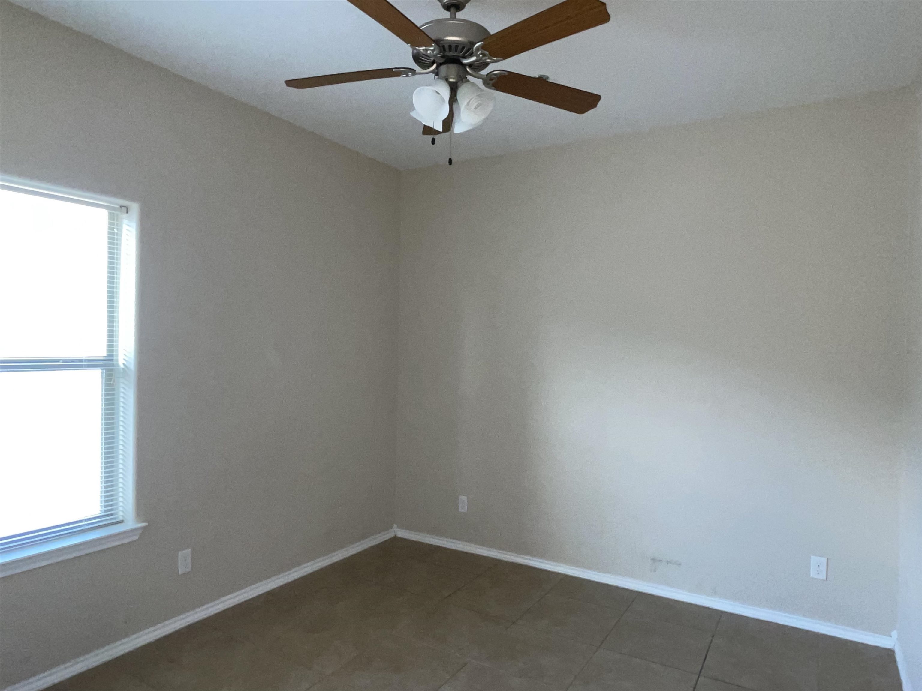5402 Marcella Ave #103a Property Photo 10