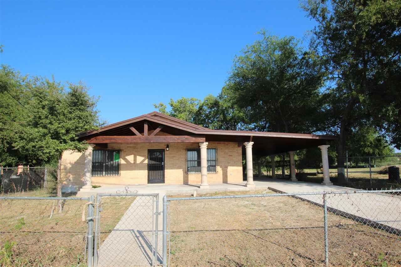 4605 Zapata Hwy Property Photo 1