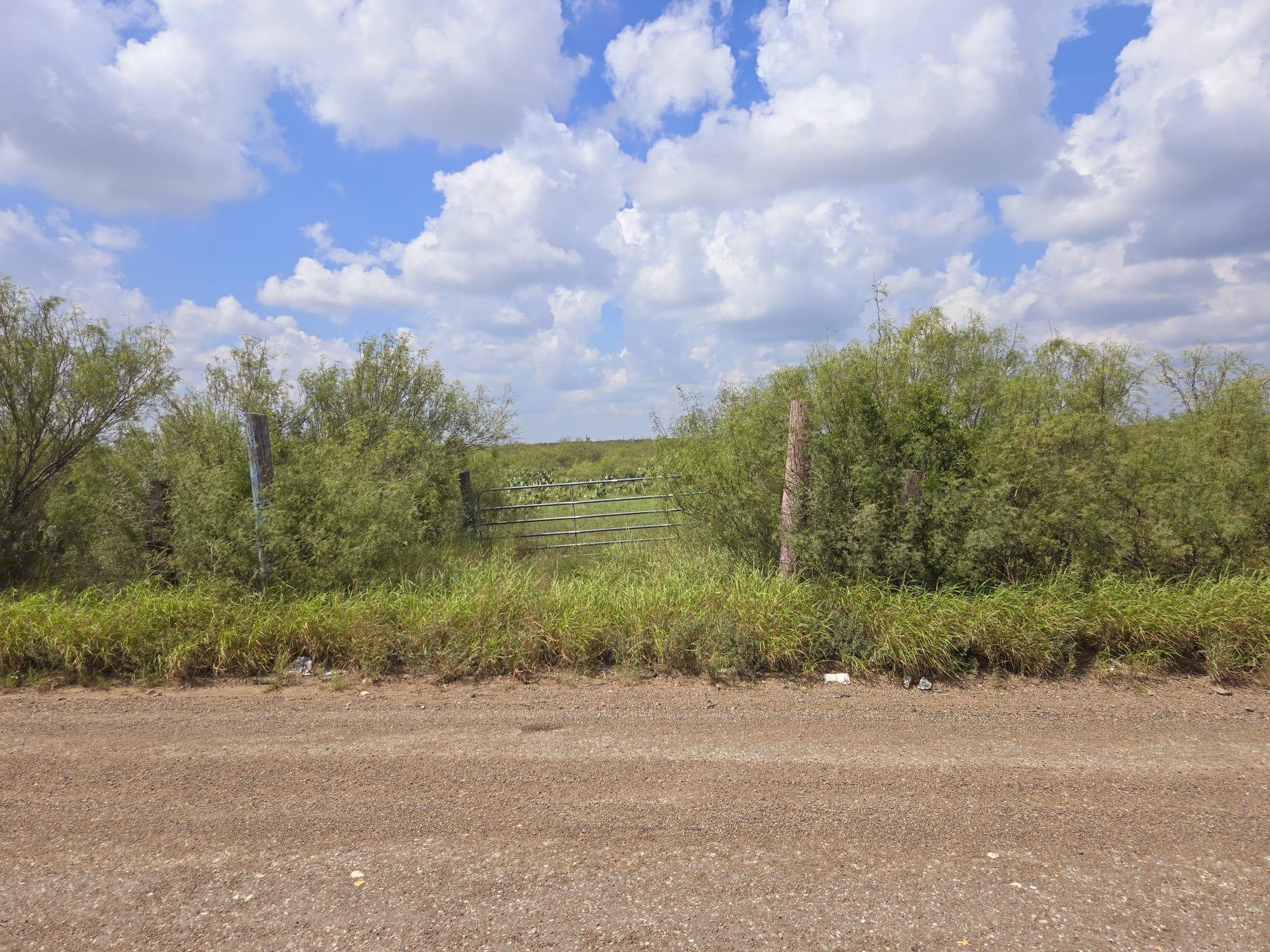 ABST 1293 SUR Las Lomas II Property Photo 1