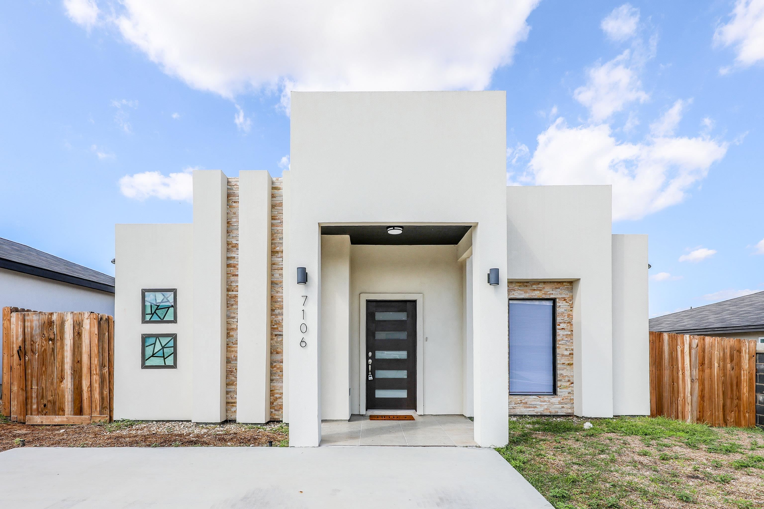 7106 El Meson Dr Property Photo 1