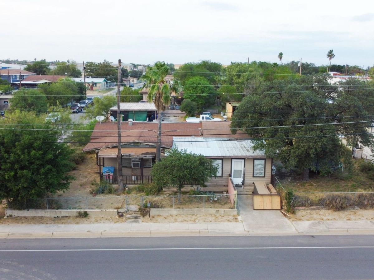 3202 Market St Property Photo 1