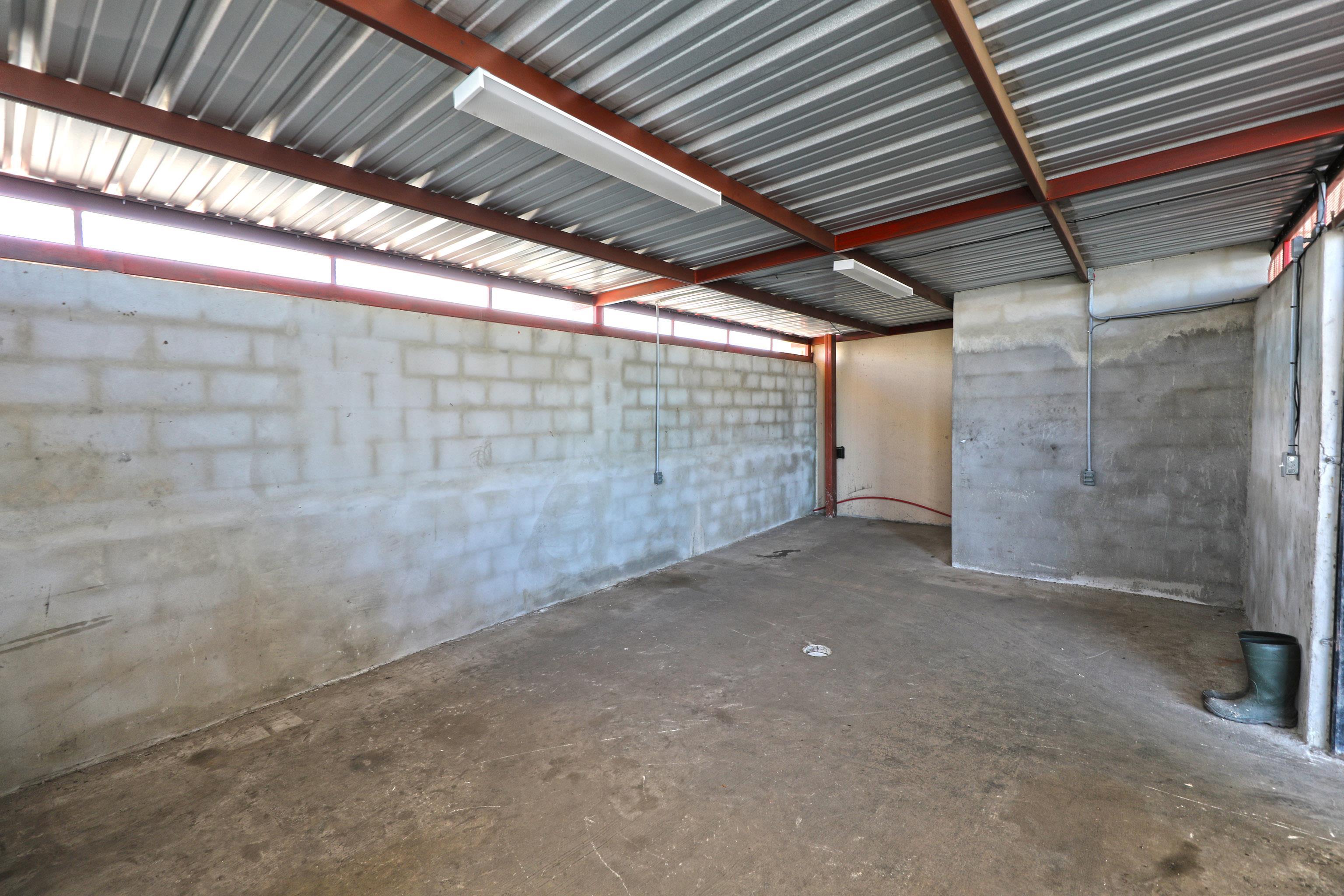 301 Grand Central Blvd Property Photo 9