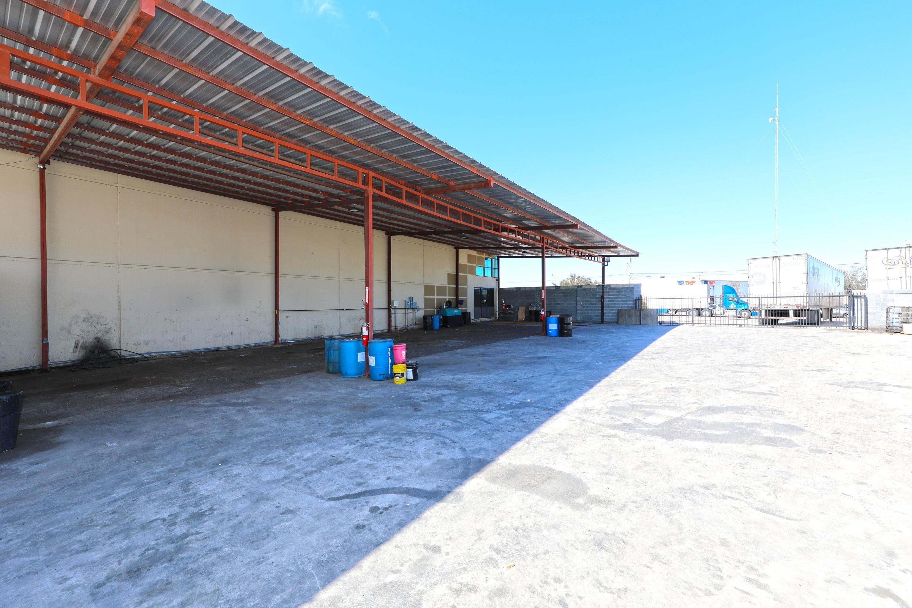 301 Grand Central Blvd Property Photo 15